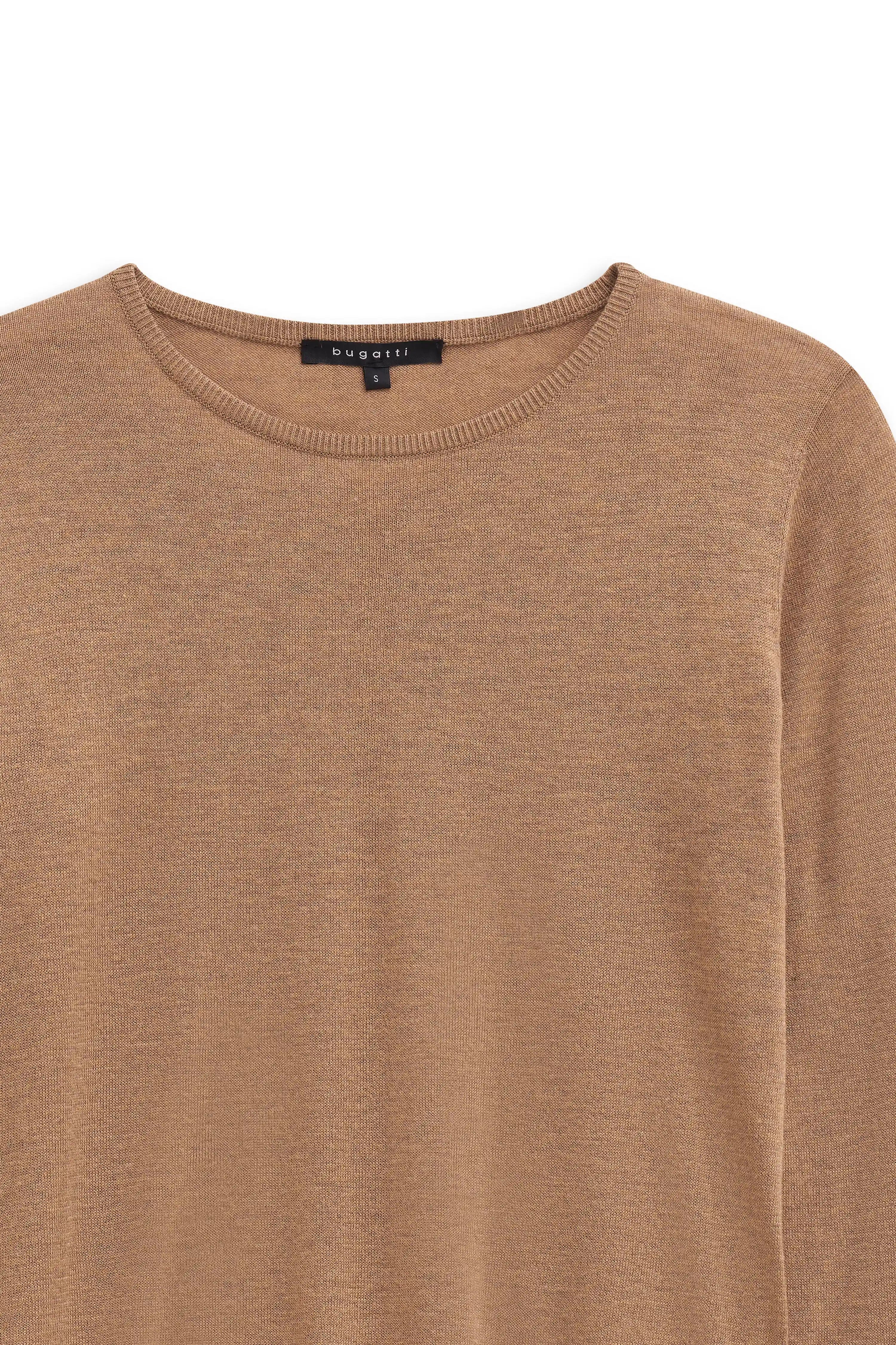 bugatti beige sweater, relaxed fit, fine knit pattern, classic design.