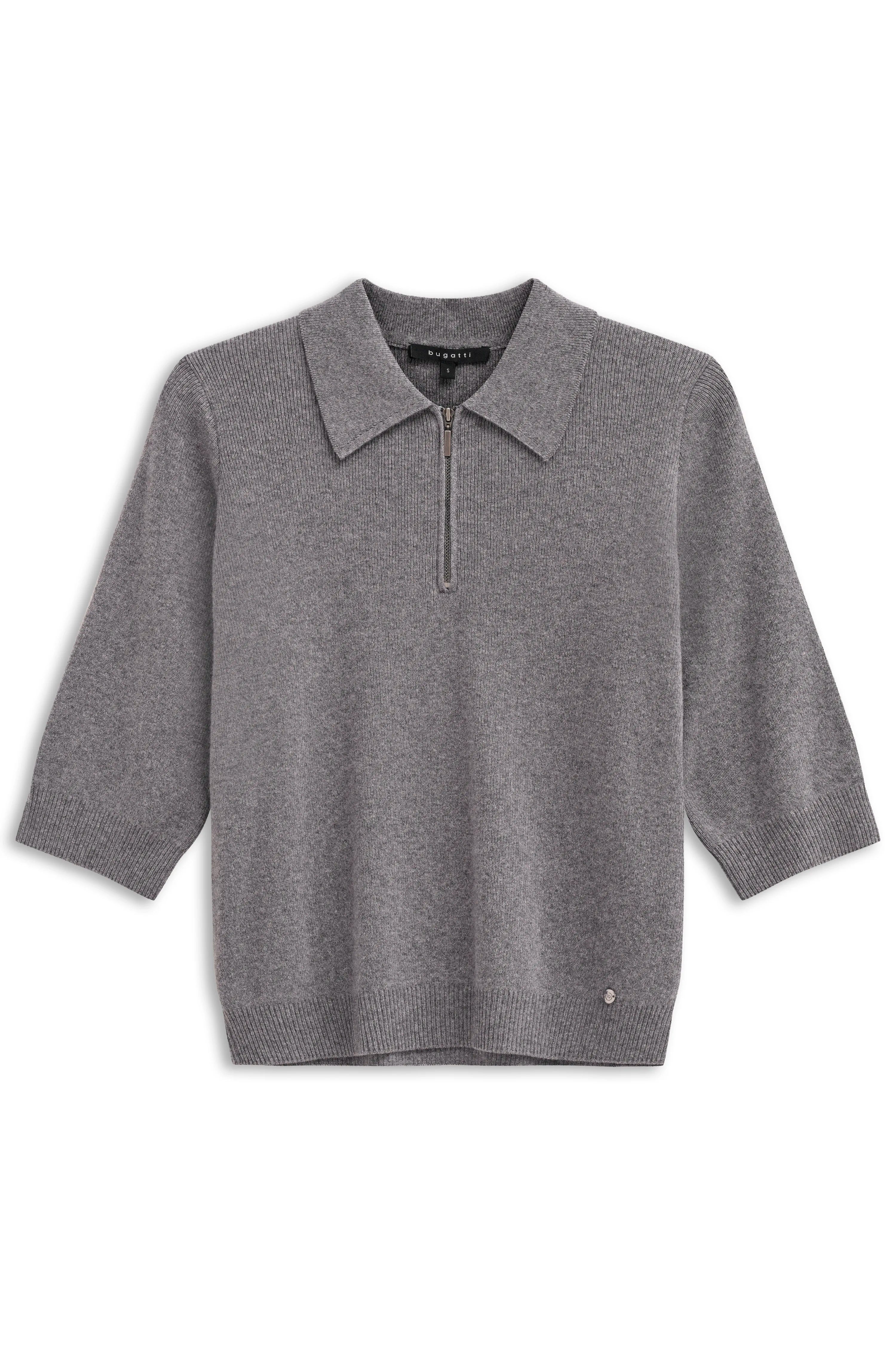 Grauer bugatti Pullover mit Reißverschluss und Kragen, legeres Büstenbild.