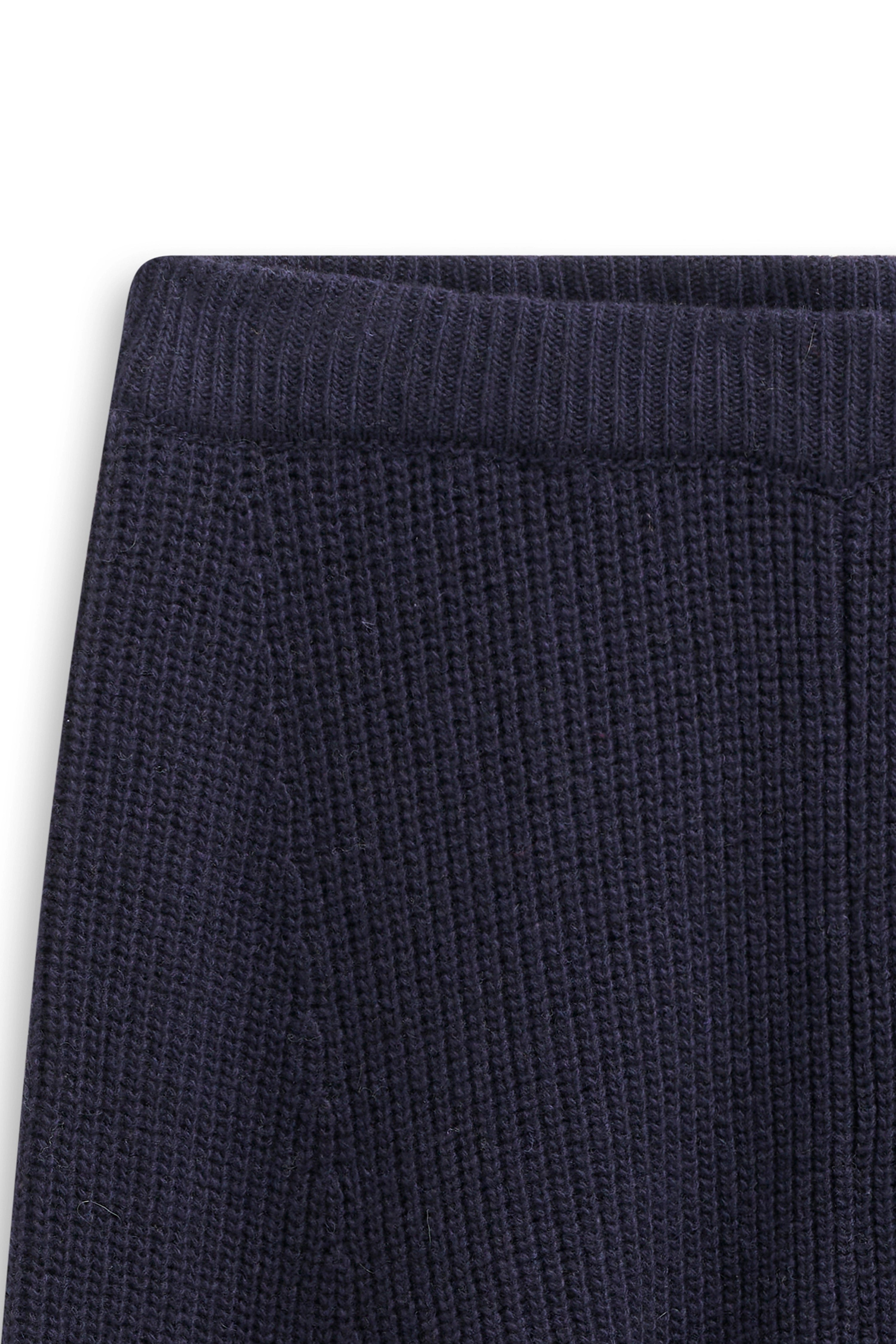 Donkerblauw geribbelde stof, detailopname, bugatti stijl.