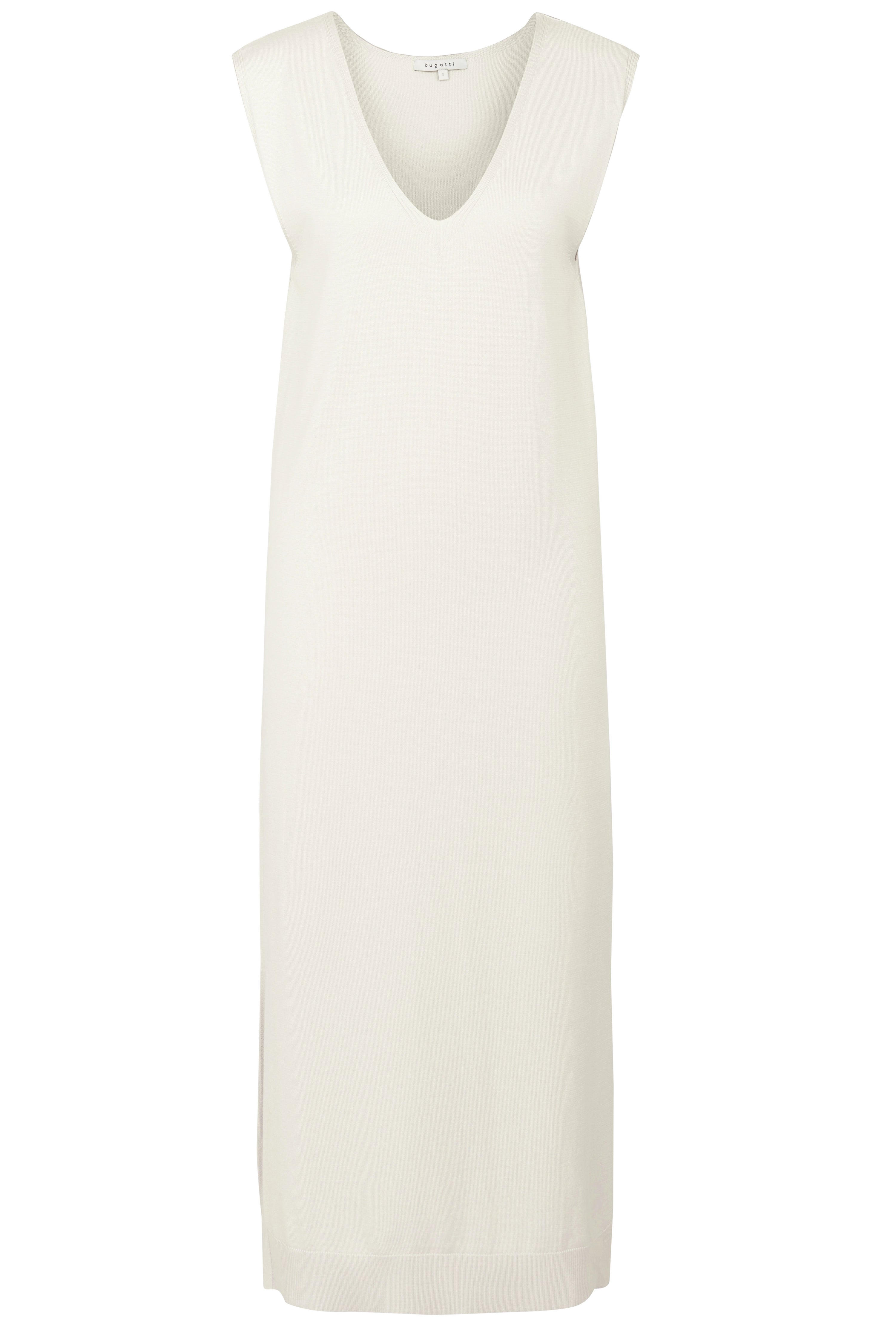 Model von hinten in entspannter Pose.