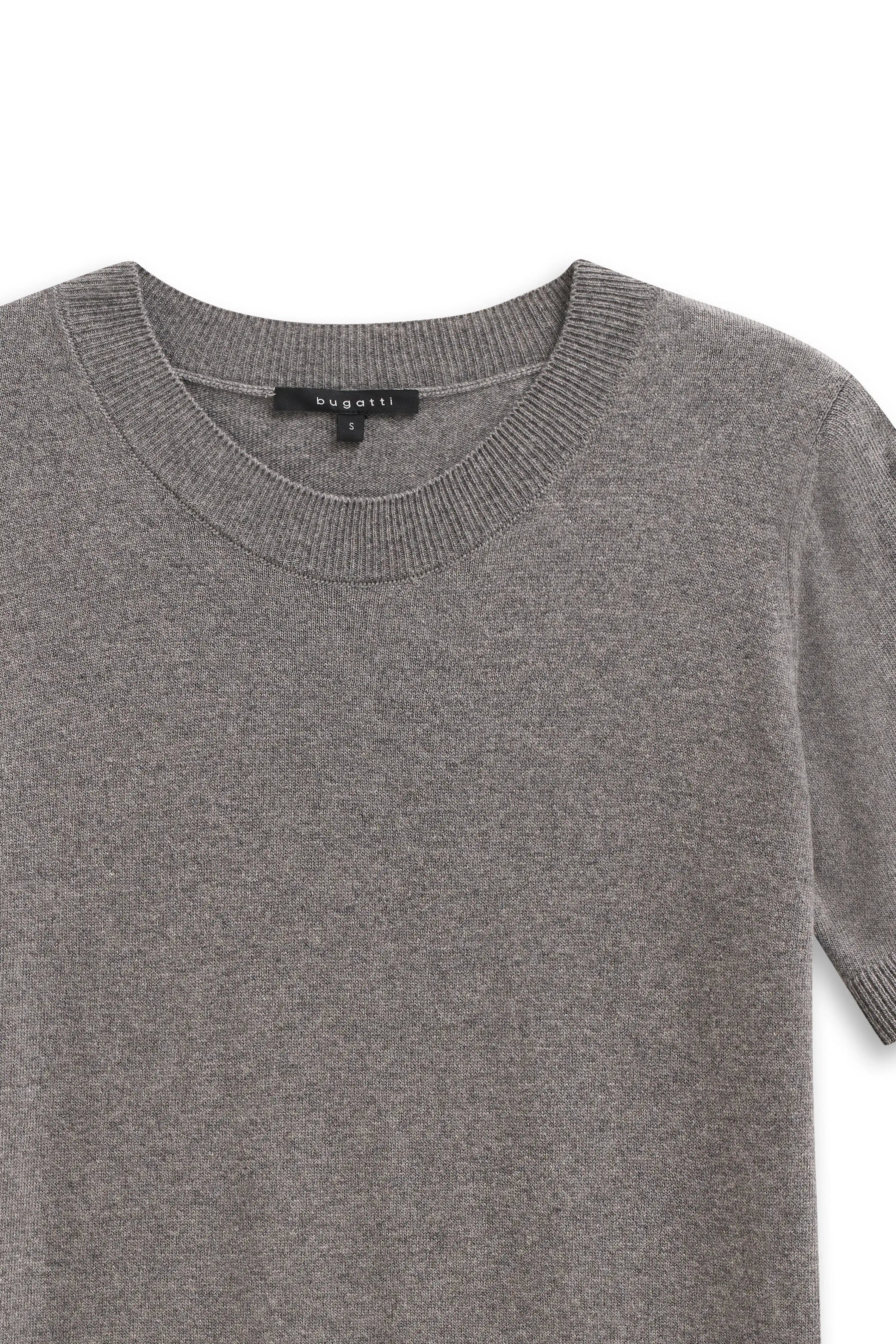 Gray bugatti sweater, bust view, high-quality material, simple design, timeless elegance.