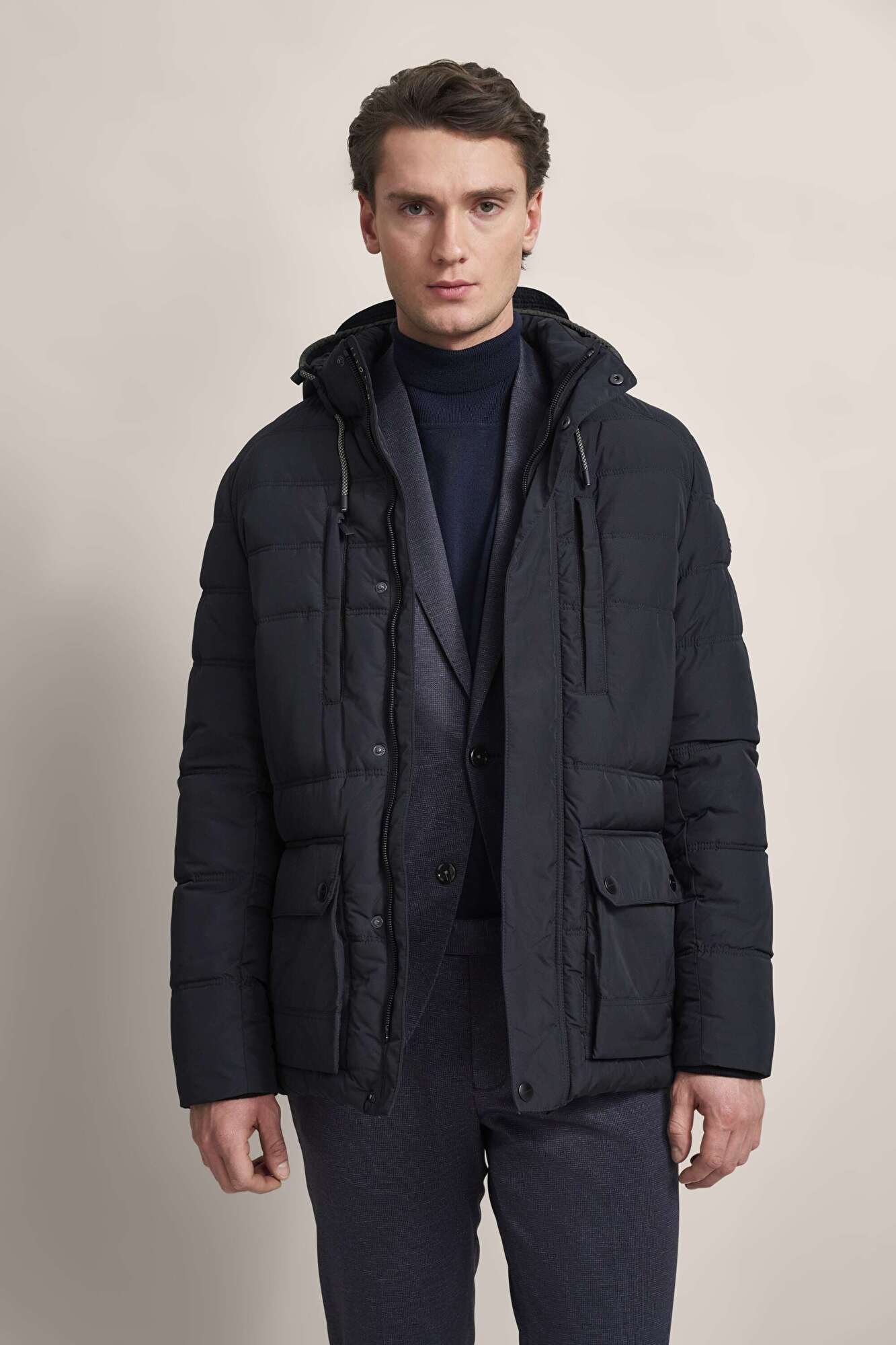 in navy - View: Model front