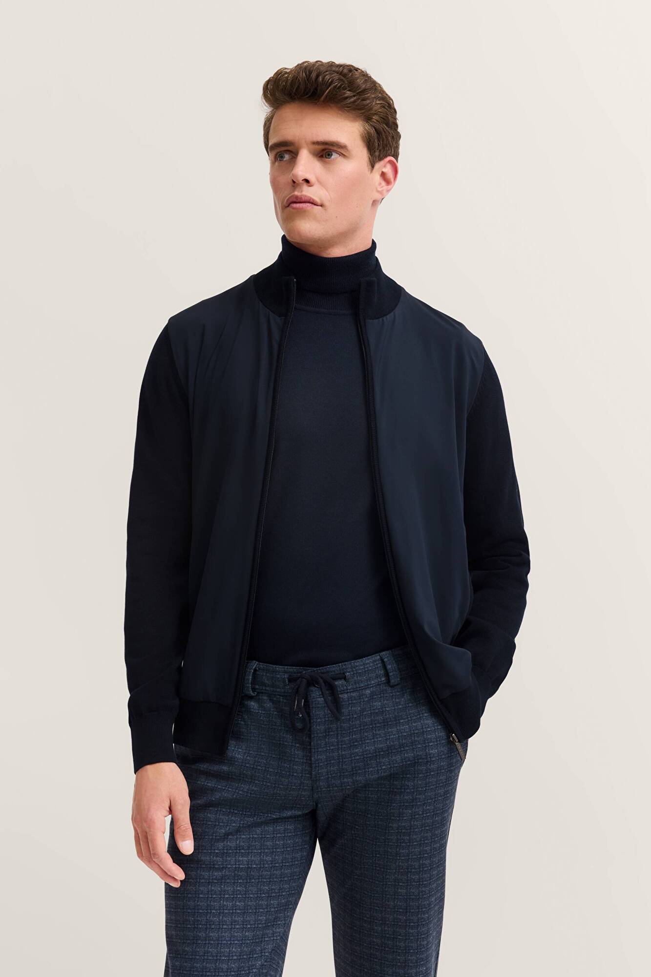 unbekannt unbekannt in marine - Ansicht: Model Front