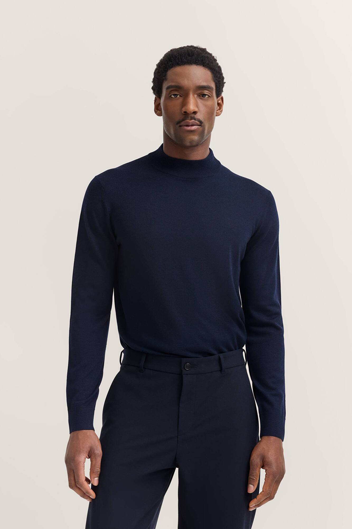 unbekannt unbekannt in marine - Ansicht: Model Front