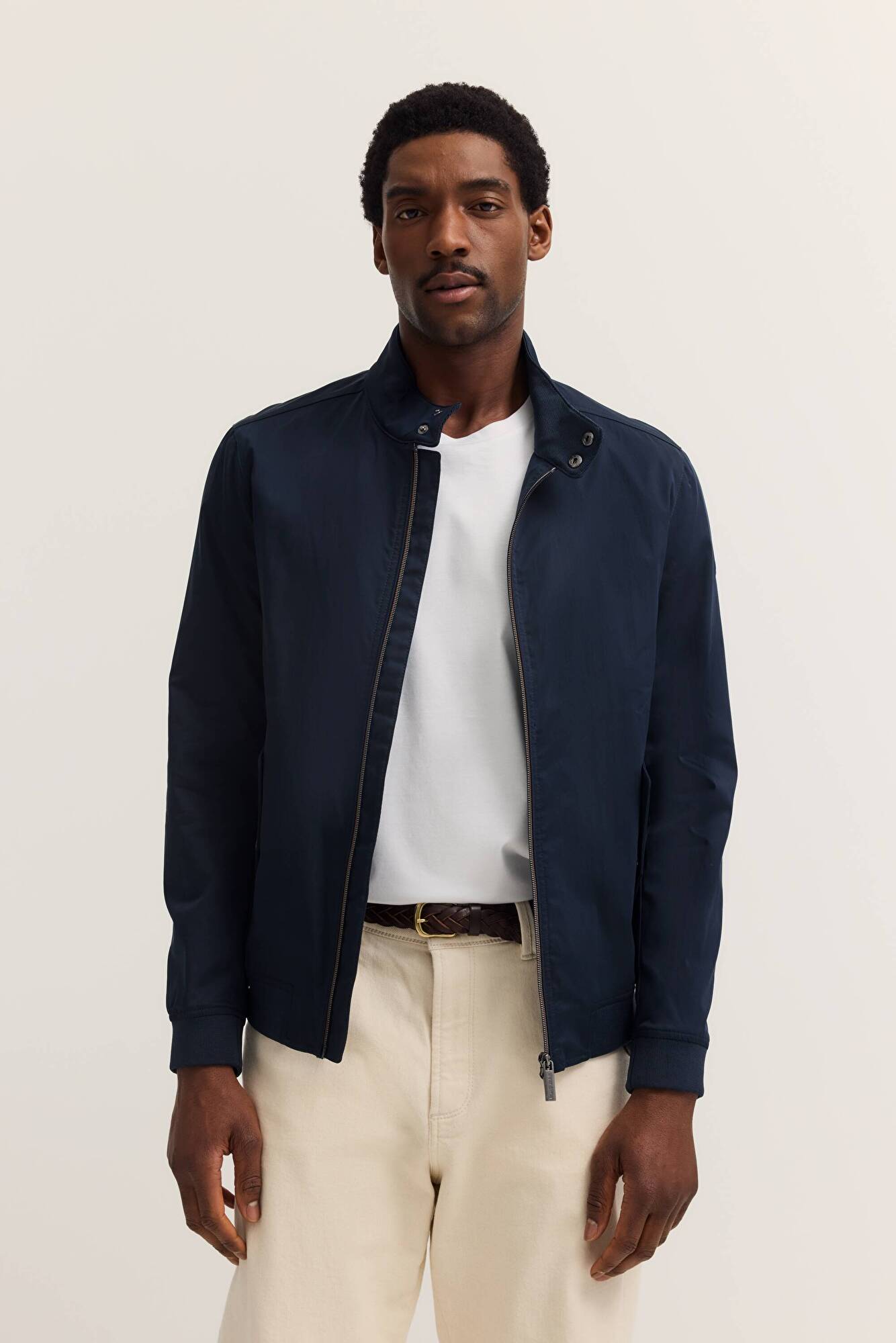 Blouson mit Stehkragen & Strickdetails in marine - Ansicht: Model Front