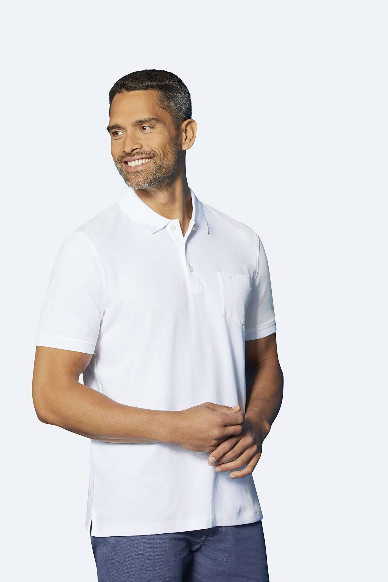 Polo shirt extra soft in white - View: Model front