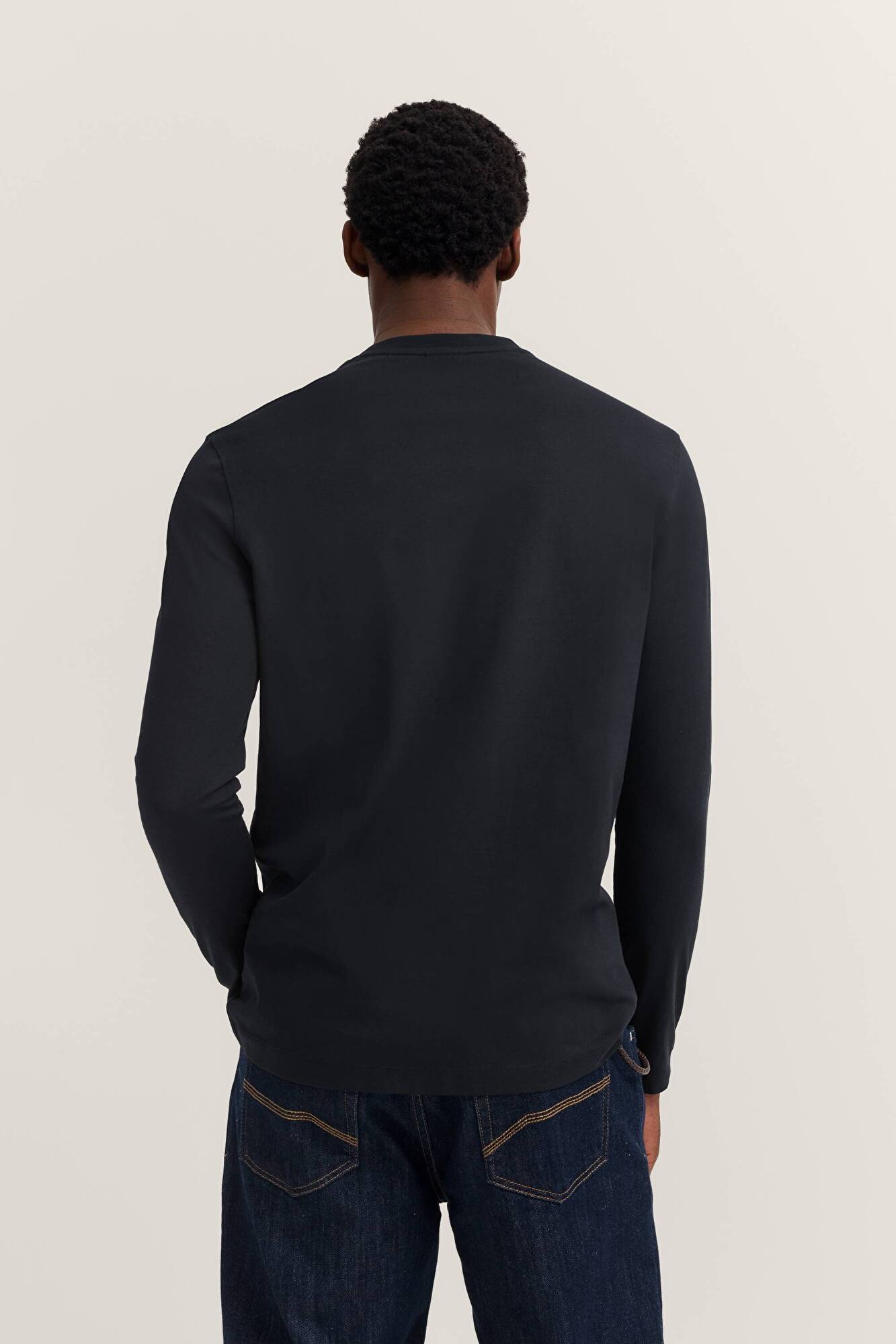 in navy - View: Model back