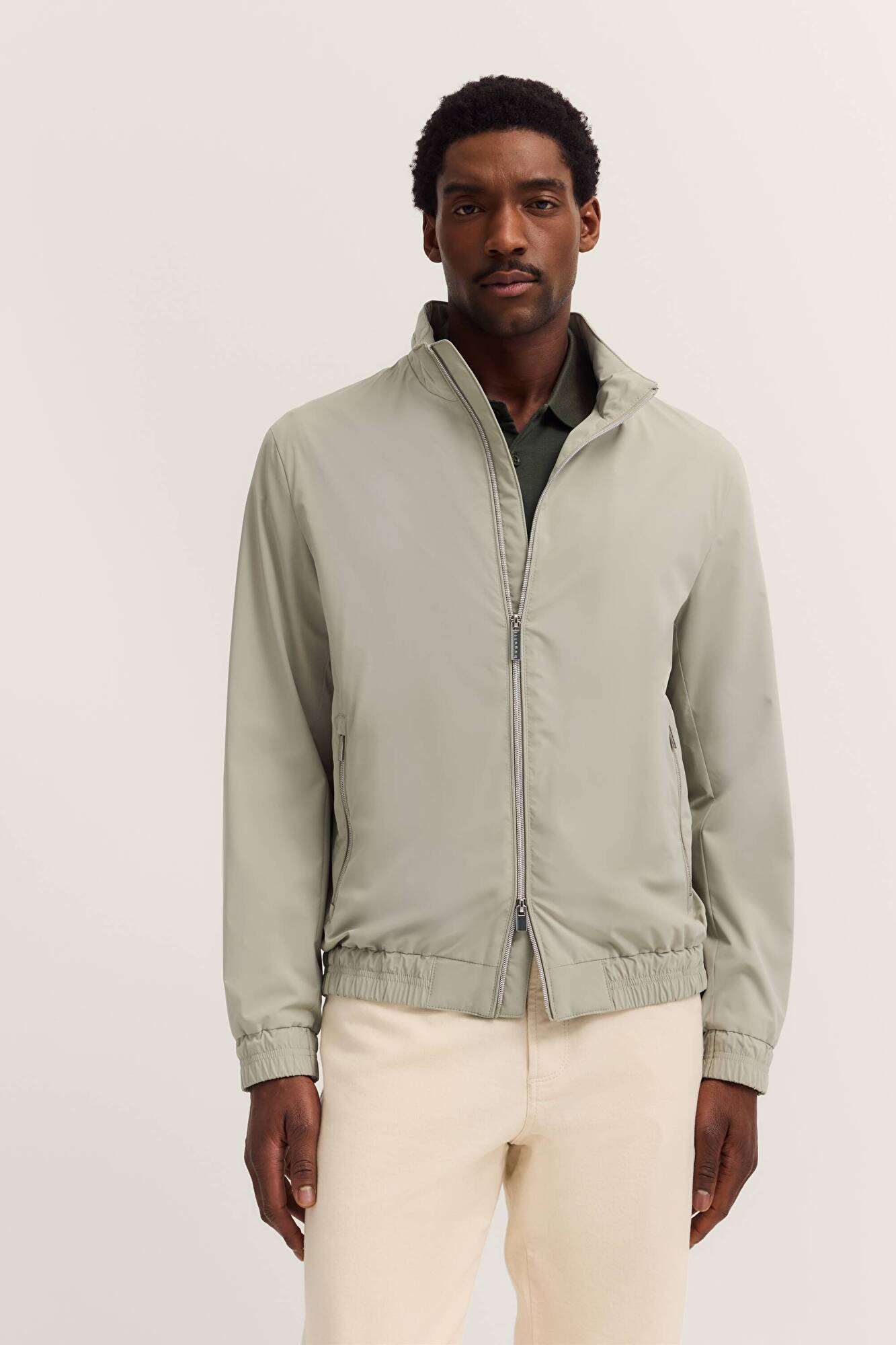 in moss green - View: Model front