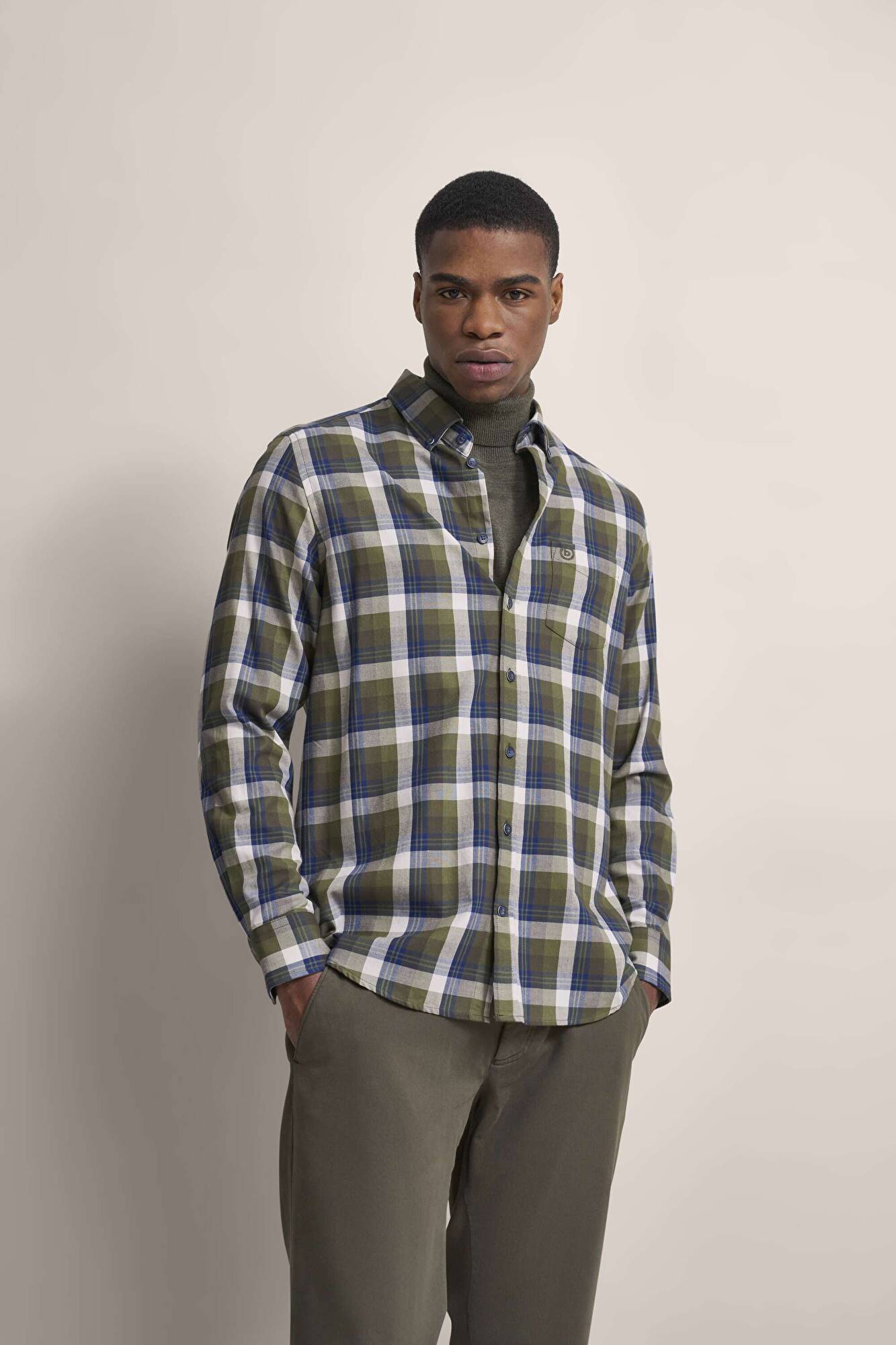in olive - View: Model front