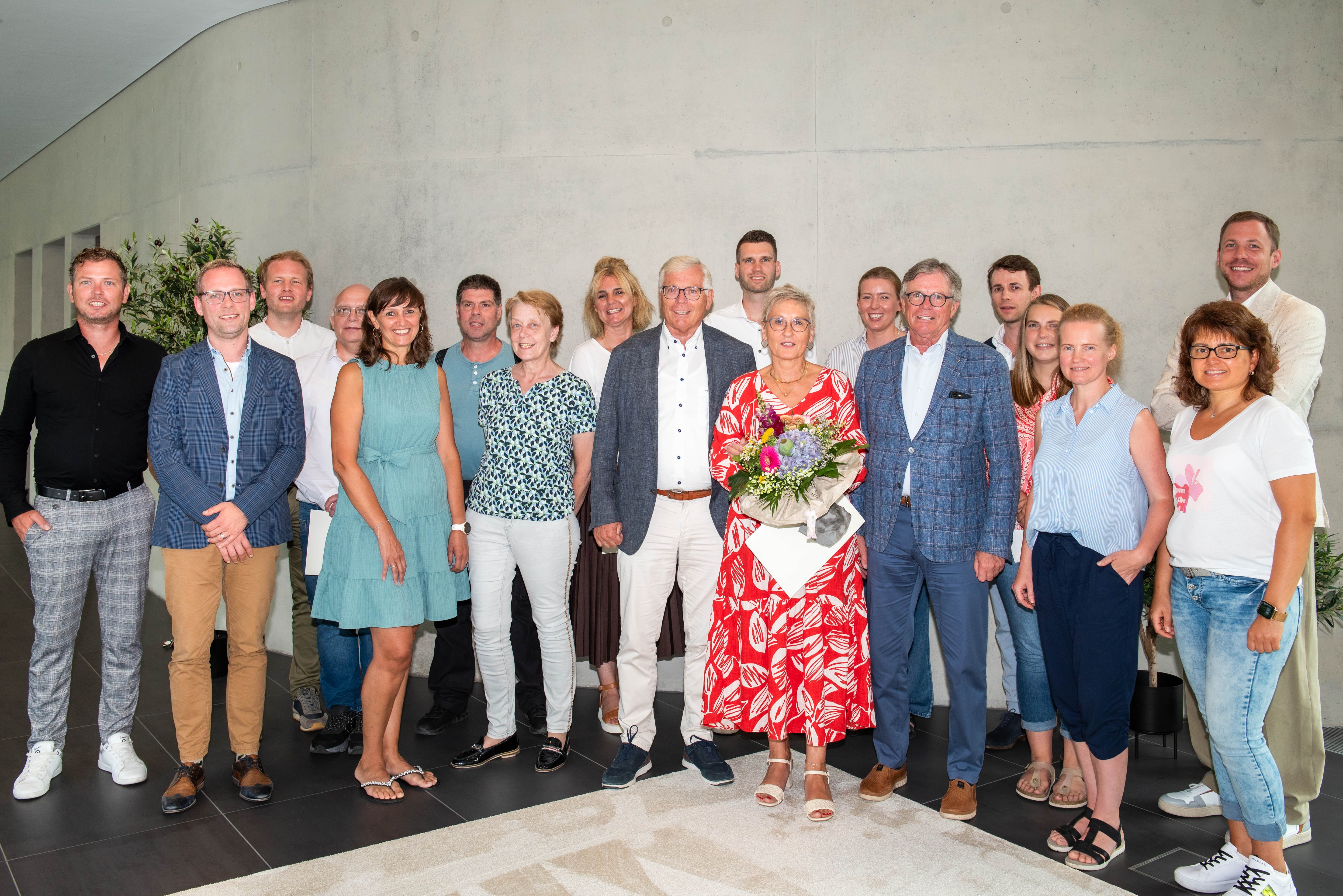 bugatti ehrt langjährige Mitarbeitende