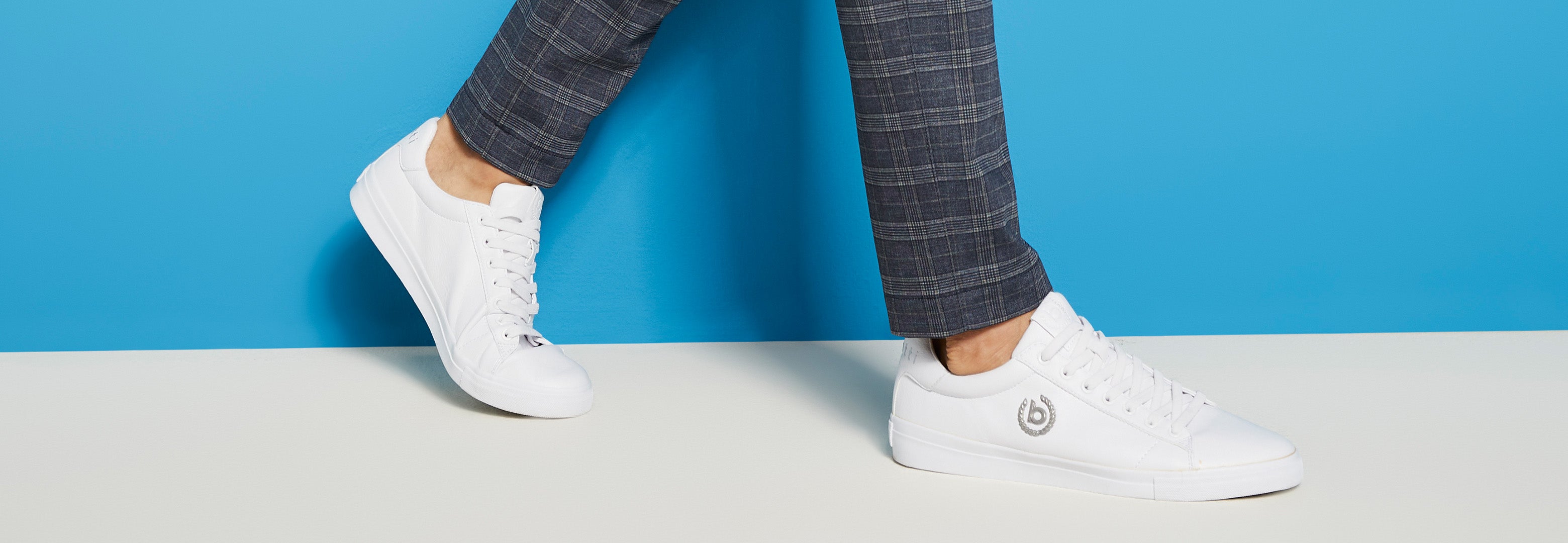 Der weiße Sneaker - 1 Schuh, 4 Styles