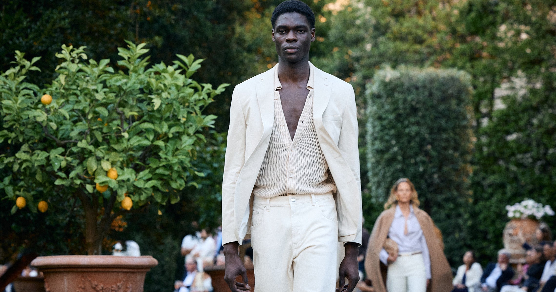 bugatti Modenschau im Palazzo Ximenes in Florenz