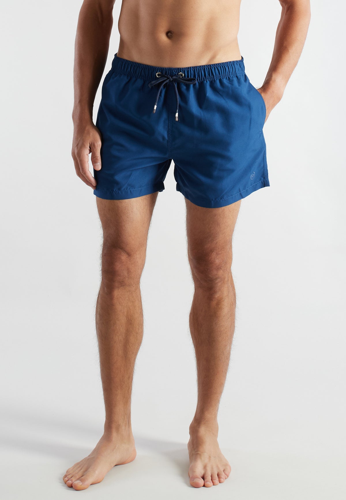 Kurze Badeshorts mit Kontrast-Kordelzug