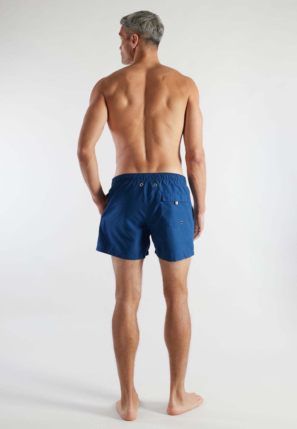 Kurze Badeshorts mit Kontrast-Kordelzug