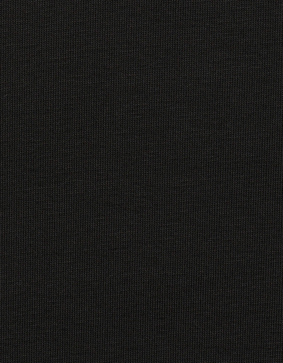 Strickstoff in Schwarz mit feiner Rippenstruktur, texturiert und elegant.