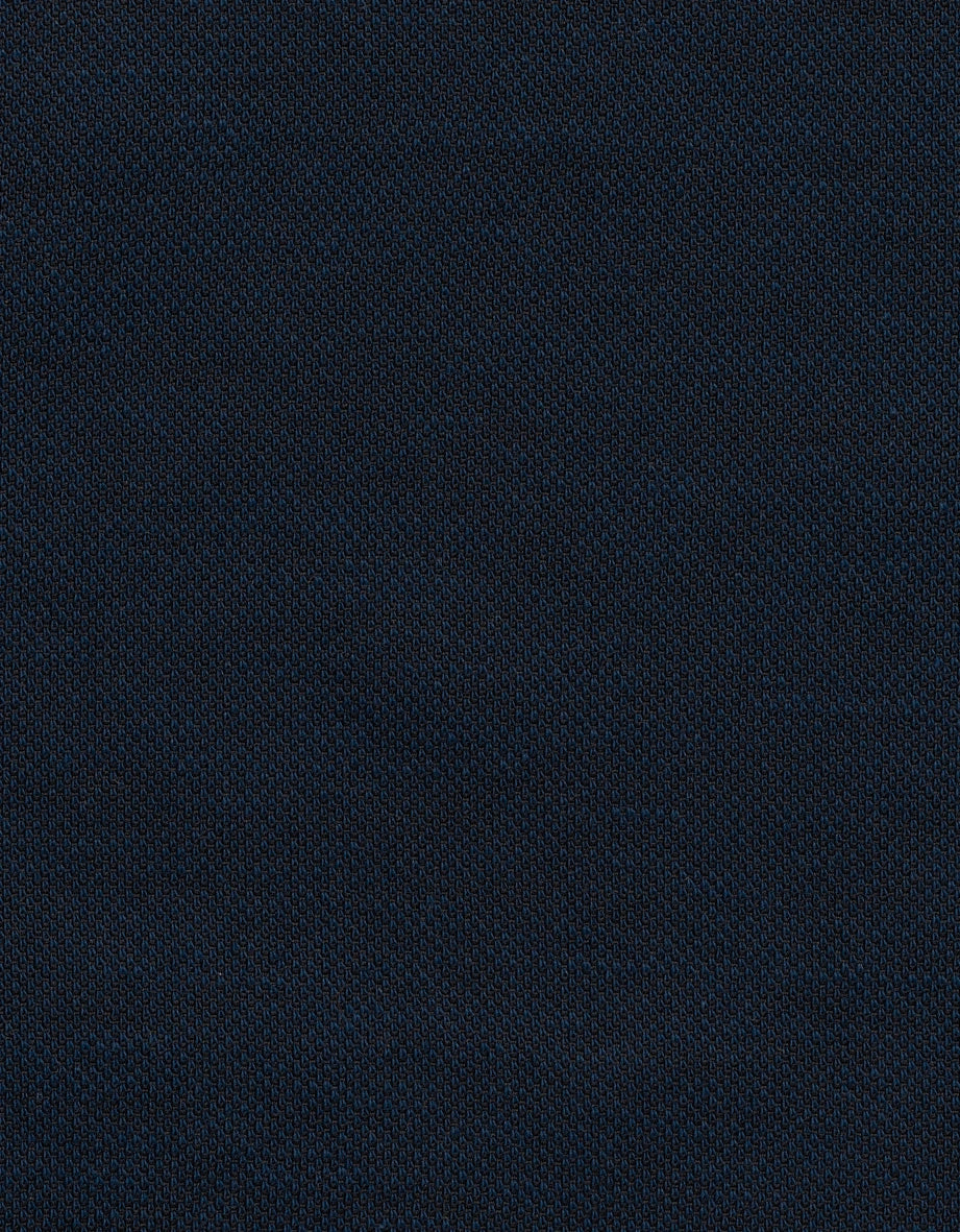 Dunkelblauer Stoff mit feinem Strickmuster, Detailansicht für Textur und Farbe.