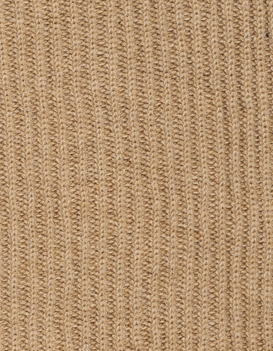 Strickmuster in Beige, Detailansicht, zeigt hochwertige Textur und Material von bugatti.