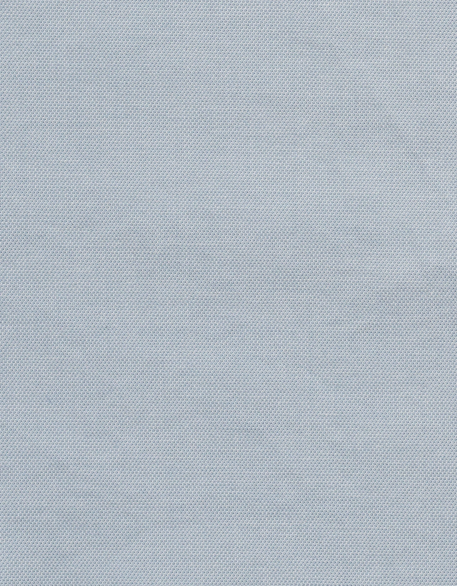 Hellblauer Stoff mit feiner Webstruktur, Detailansicht.