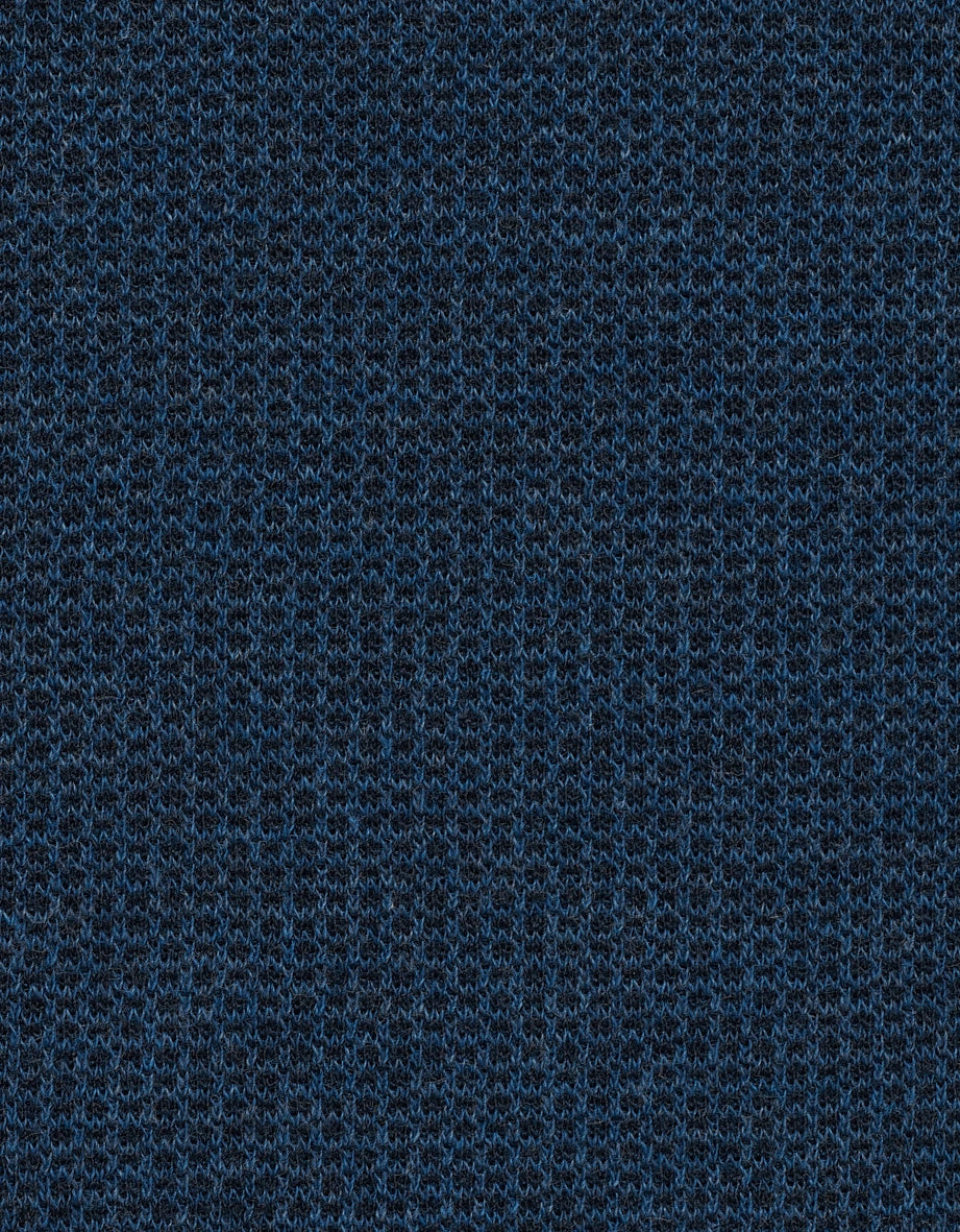 Dunkelblauer Strickstoff mit feiner Textur, ideal für stilvolle bugatti-Outfits.