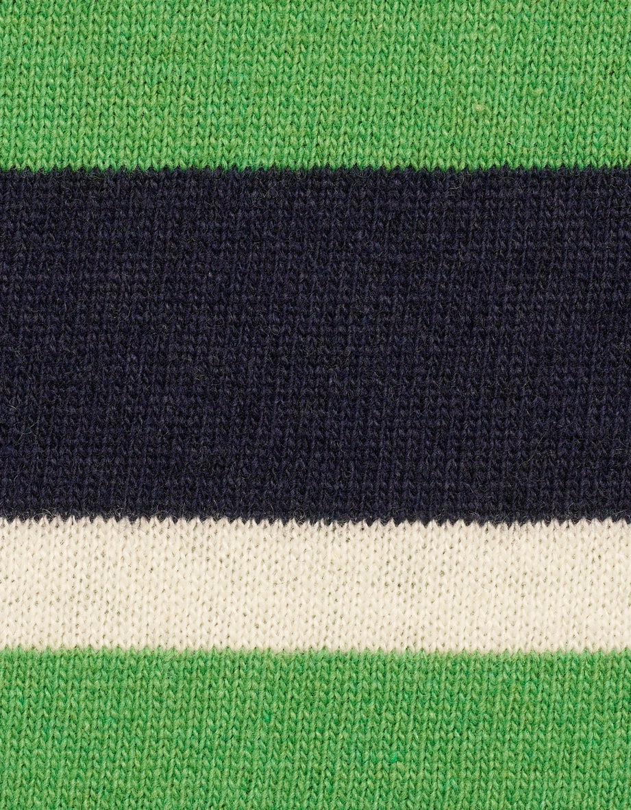 Gestreifter Strickstoff in Grün, Dunkelblau und Weiß von bugatti, Detailaufnahme.