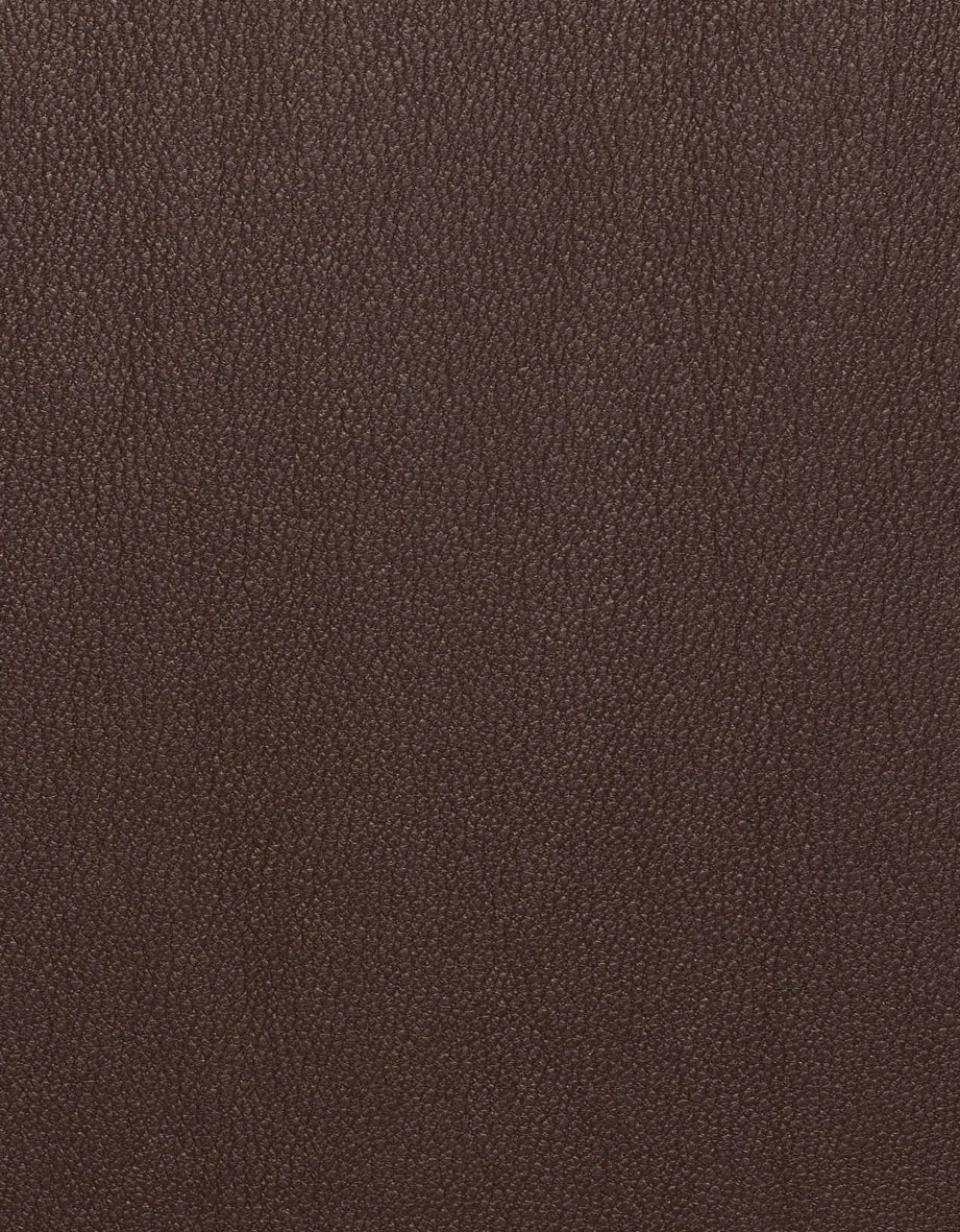 Braune Lederstruktur von bugatti, Detailaufnahme, zeigt hochwertige Materialqualität.