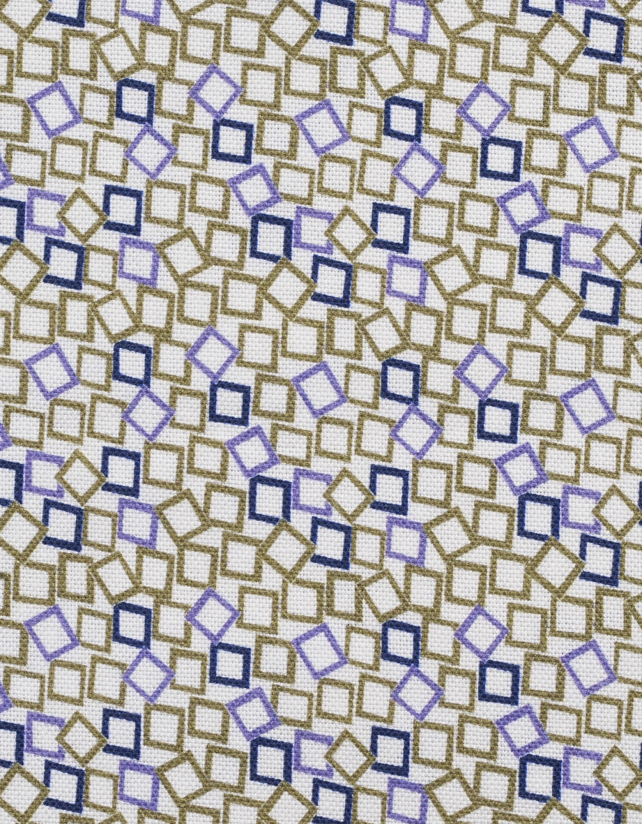 Geometrisches Muster in Blau, Lila und Beige auf weißem Stoff, inspiriert von bugatti Stil.