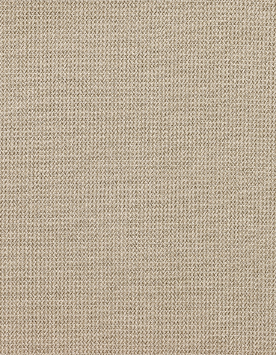 Beige, textuur breisel voor elegante bugatti outfits, geïnspireerd door Italiaanse rust.