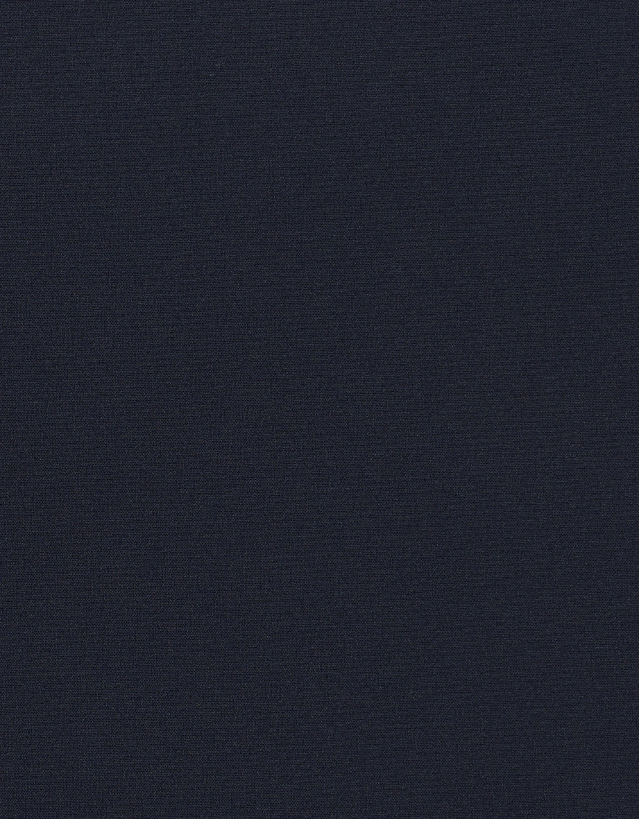 Donkerblauwe stoffen uitsnede, effen, gladde textuur.