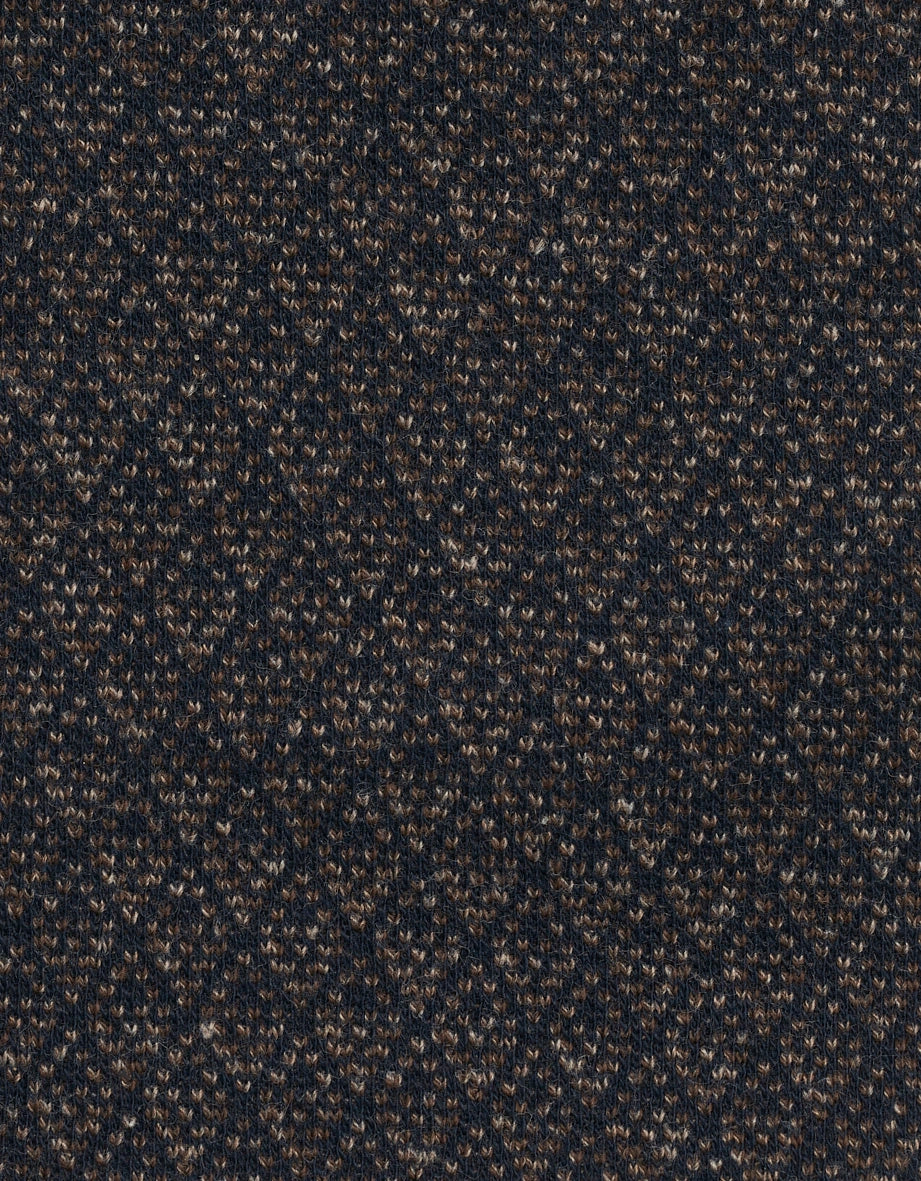 Gestrickter Stoff in Dunkelblau und Braun mit Rautenmuster, detailreich und texturiert.