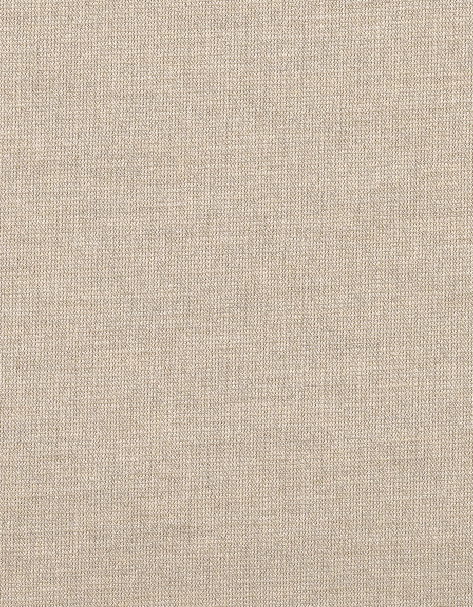 Beiger Stoff mit feiner Struktur, ideal für elegante bugatti Outfits, inspiriert von italienischer Gelassenheit.