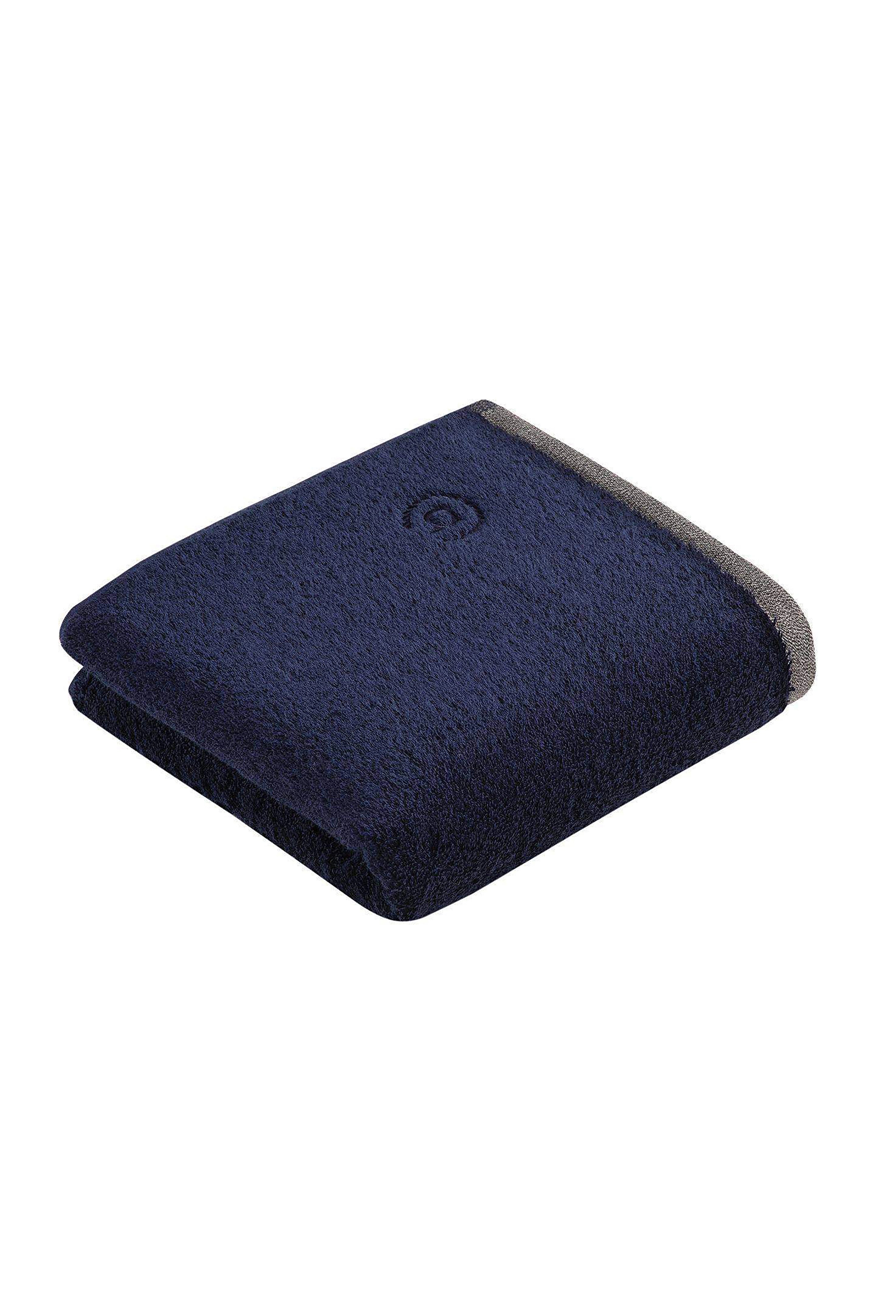 Dunkelblaues Handtuch von bugatti, schlichtes Design, hochwertige Qualität, Produktbild ohne Model.