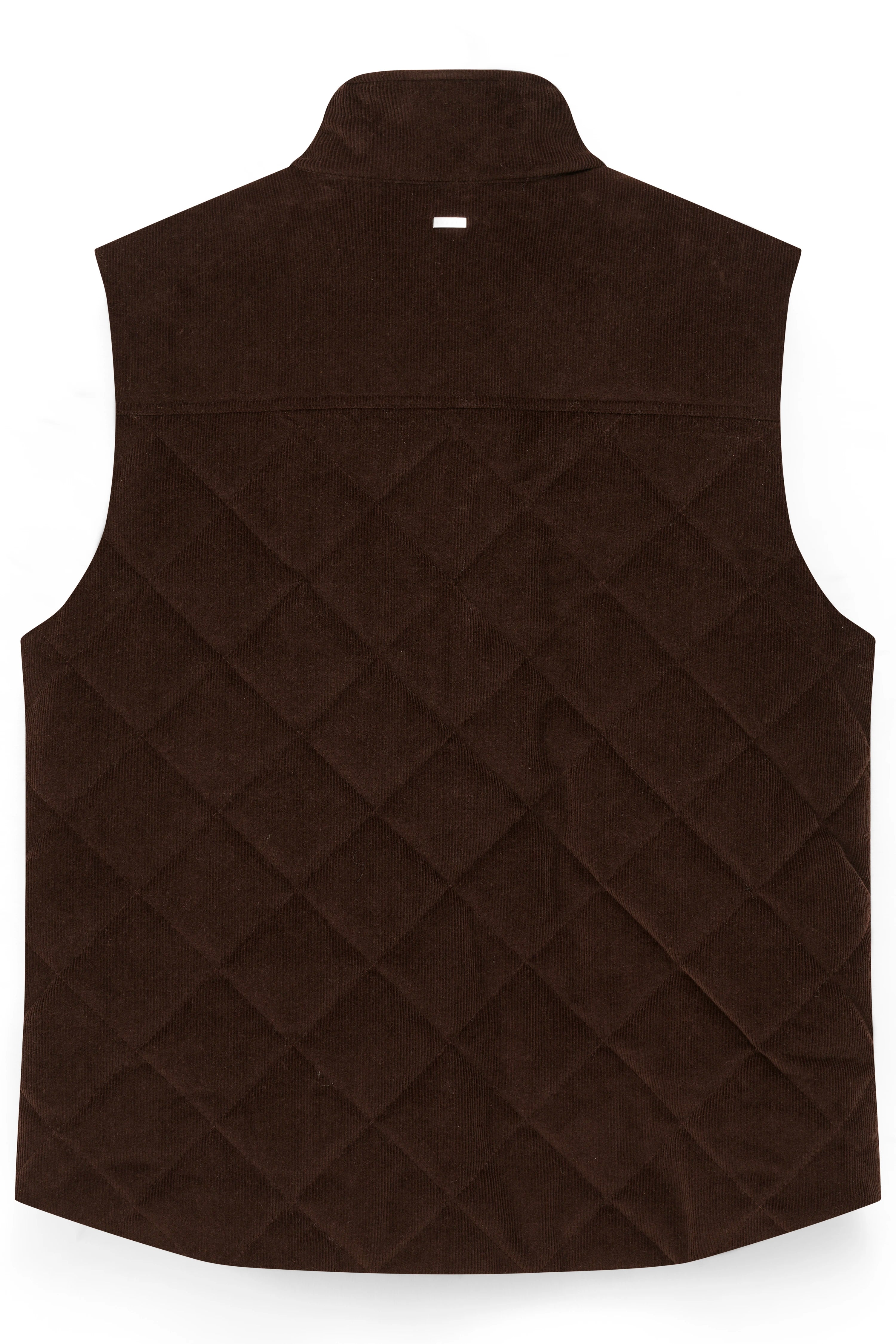 Braune Steppweste mit Stehkragen von bugatti in Büstenansicht, elegante Details und Knopfleiste.