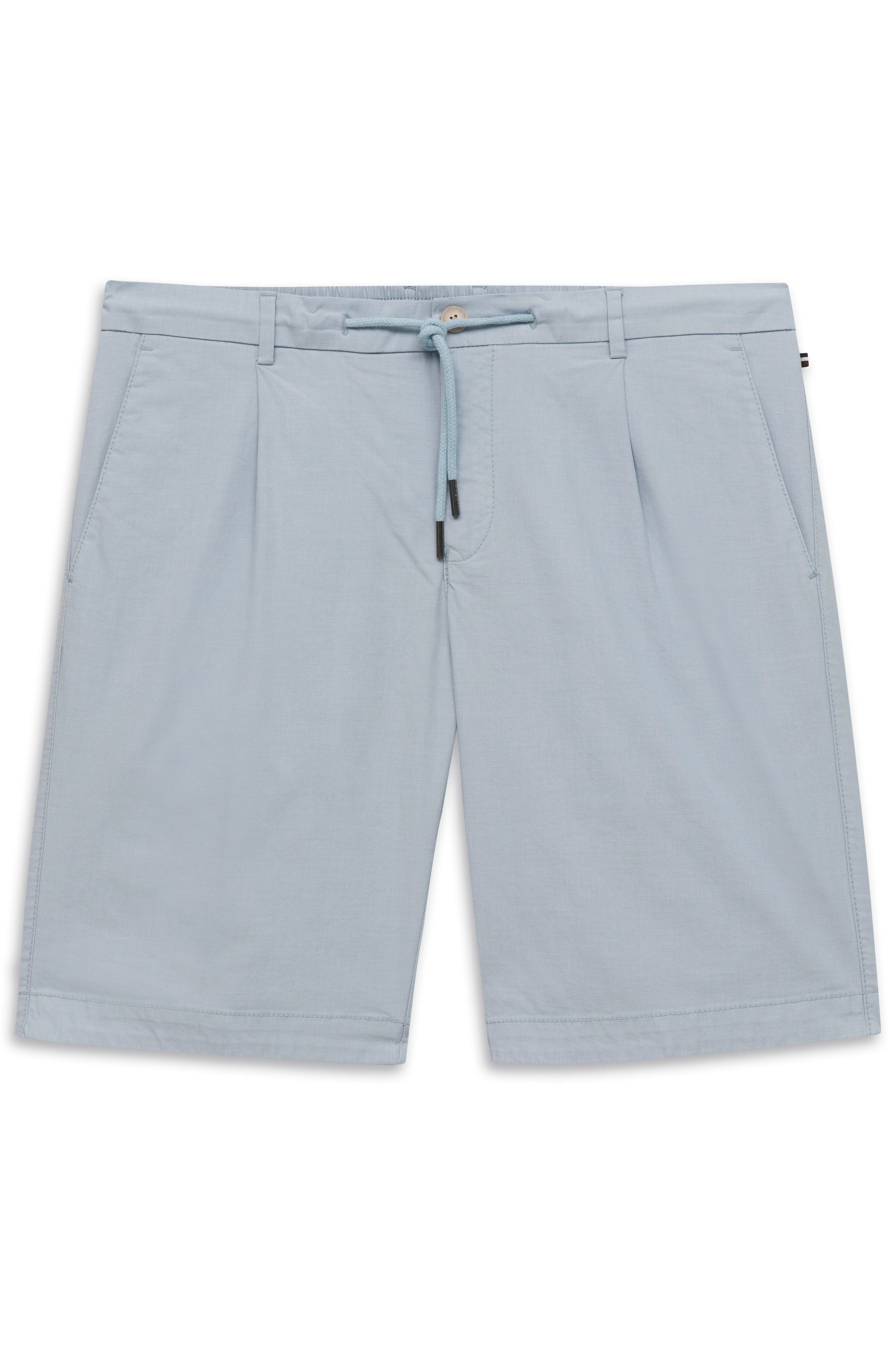 Hellblaue bugatti Shorts, legeres Bild, mit Kordelzug, ideal für entspannten Sommerstil.