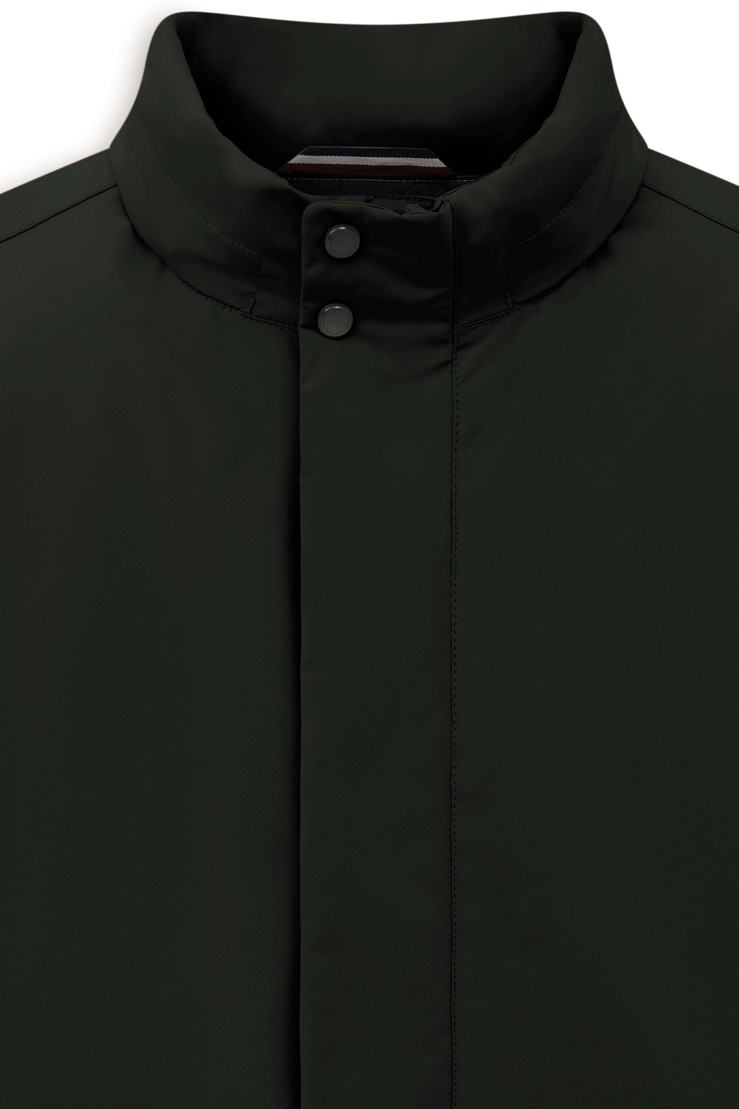 Schwarze bugatti Jacke, Rückansicht, legeres Büstenbild, hochwertiges Material.