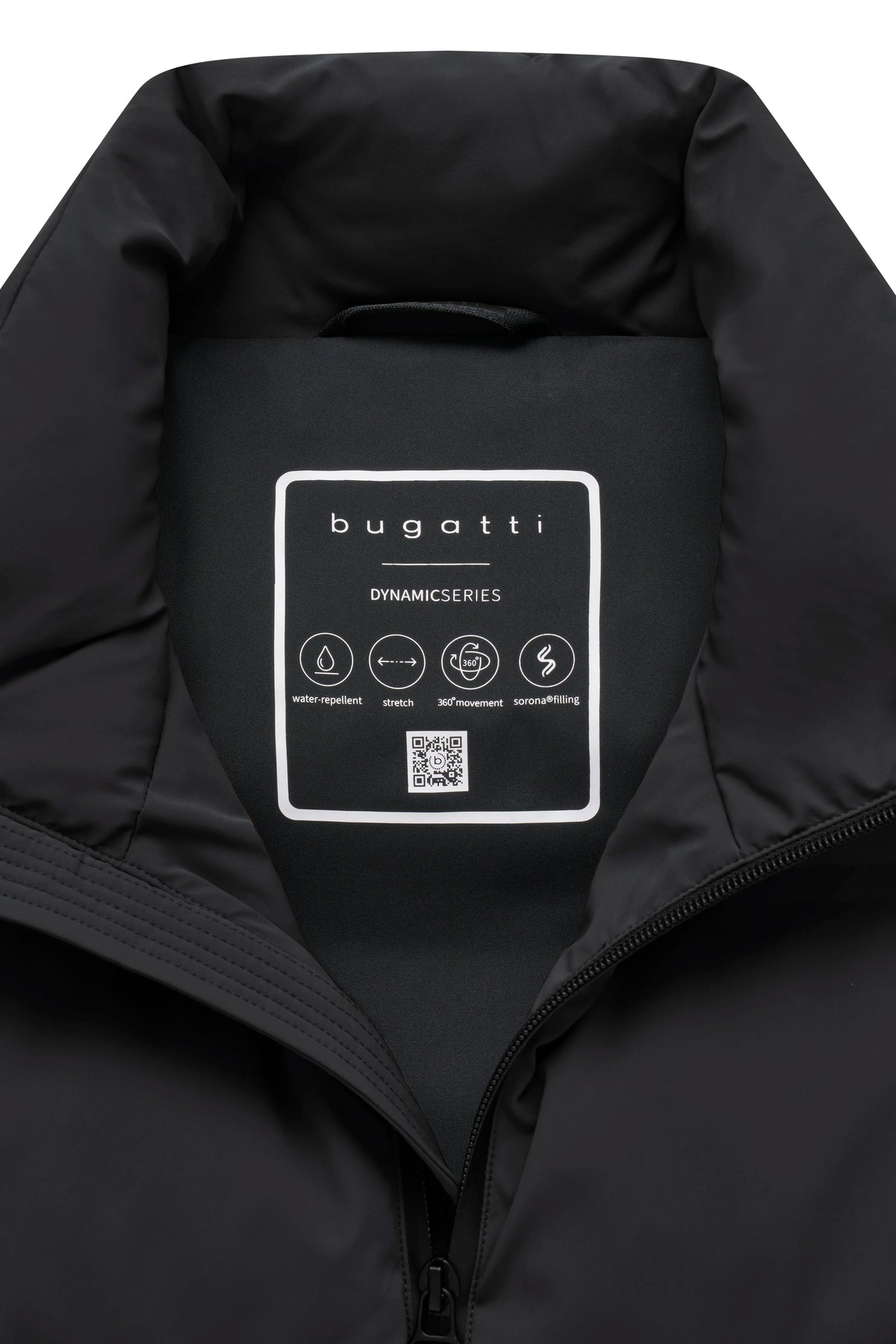 Schwarze bugatti Steppjacke in Büstenansicht, minimalistisches Design.