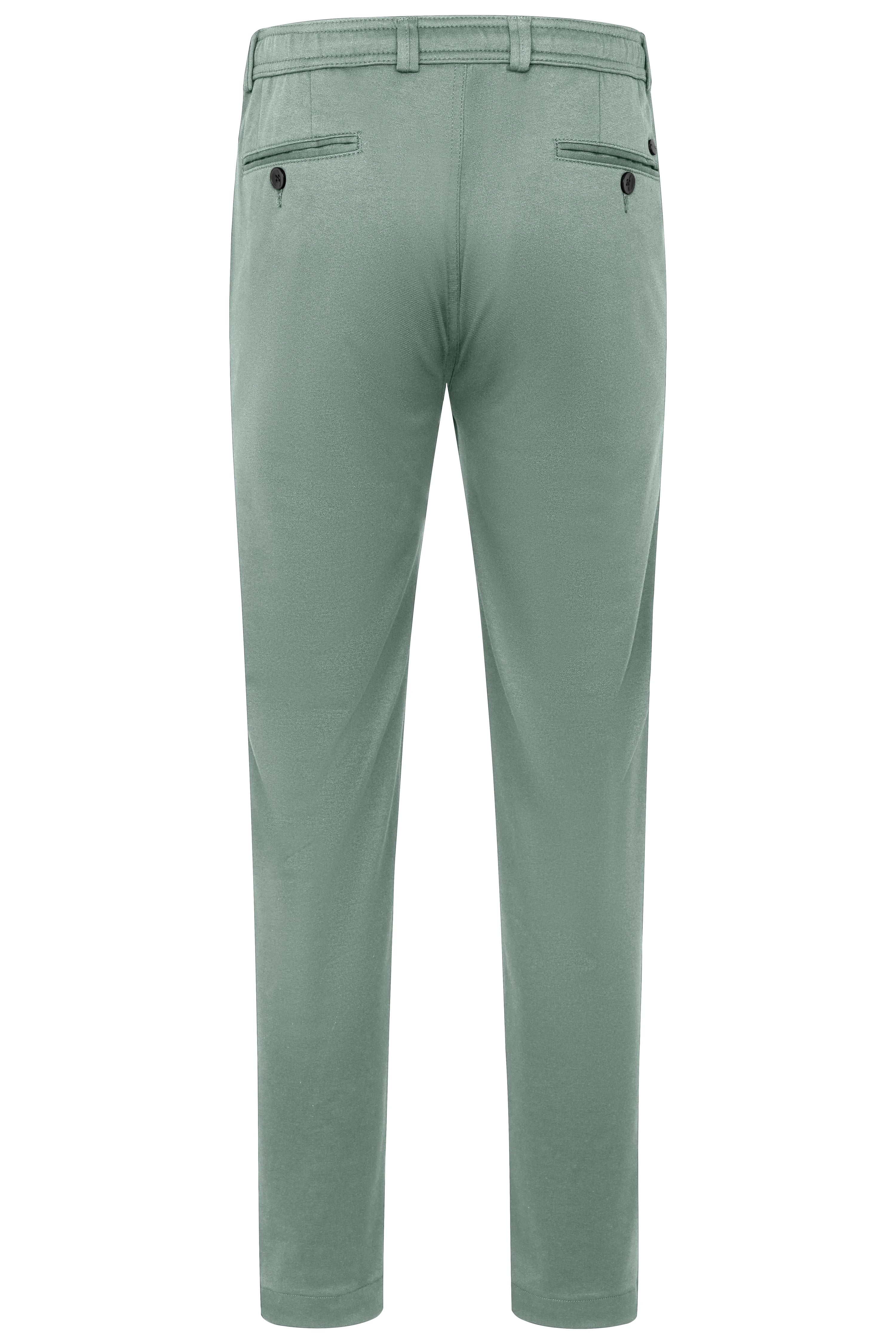 Groene chino van bugatti, achteraanzicht, casual look, tijdloos design, hoogwaardige materialen.