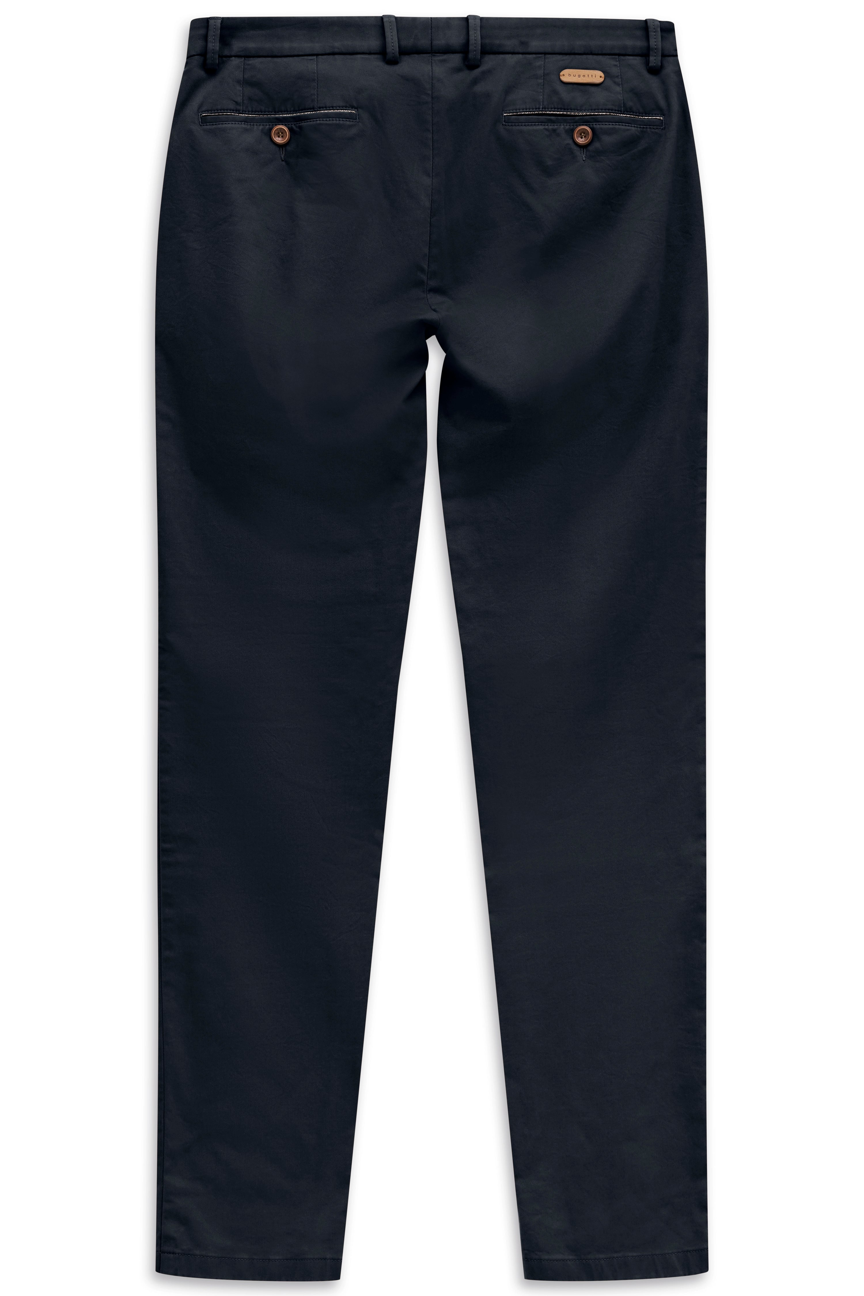 Navy Chinohose von bugatti, Rückansicht, klassisches Design, legeres Büstenbild.