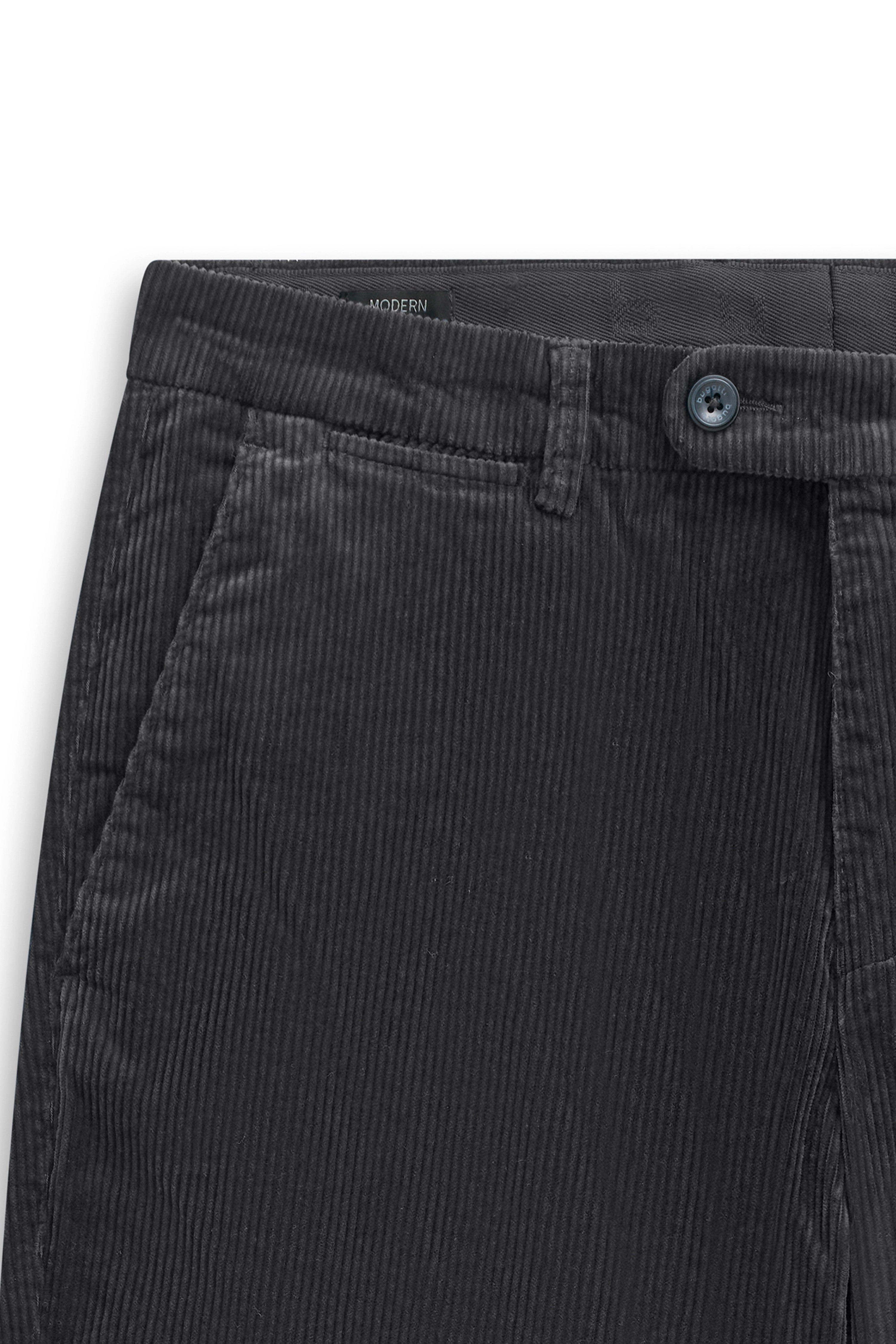 Dunkelgraue Cordhose von bugatti, Detailaufnahme, elegantes Design für stilvolle Outfits.