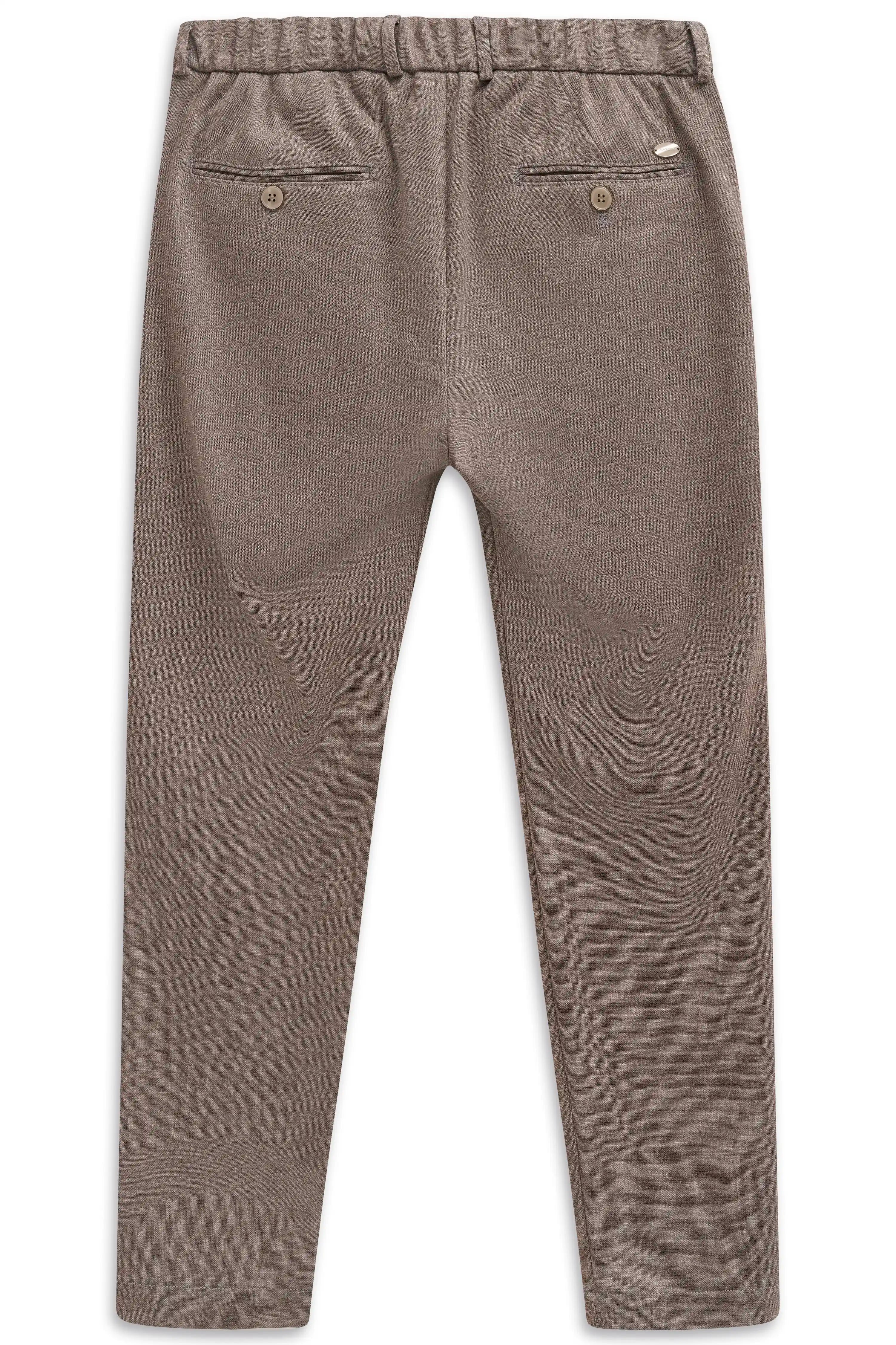 bugatti beige Chinohose, elegantes Design, legeres Büstenbild, hochwertige Materialien.