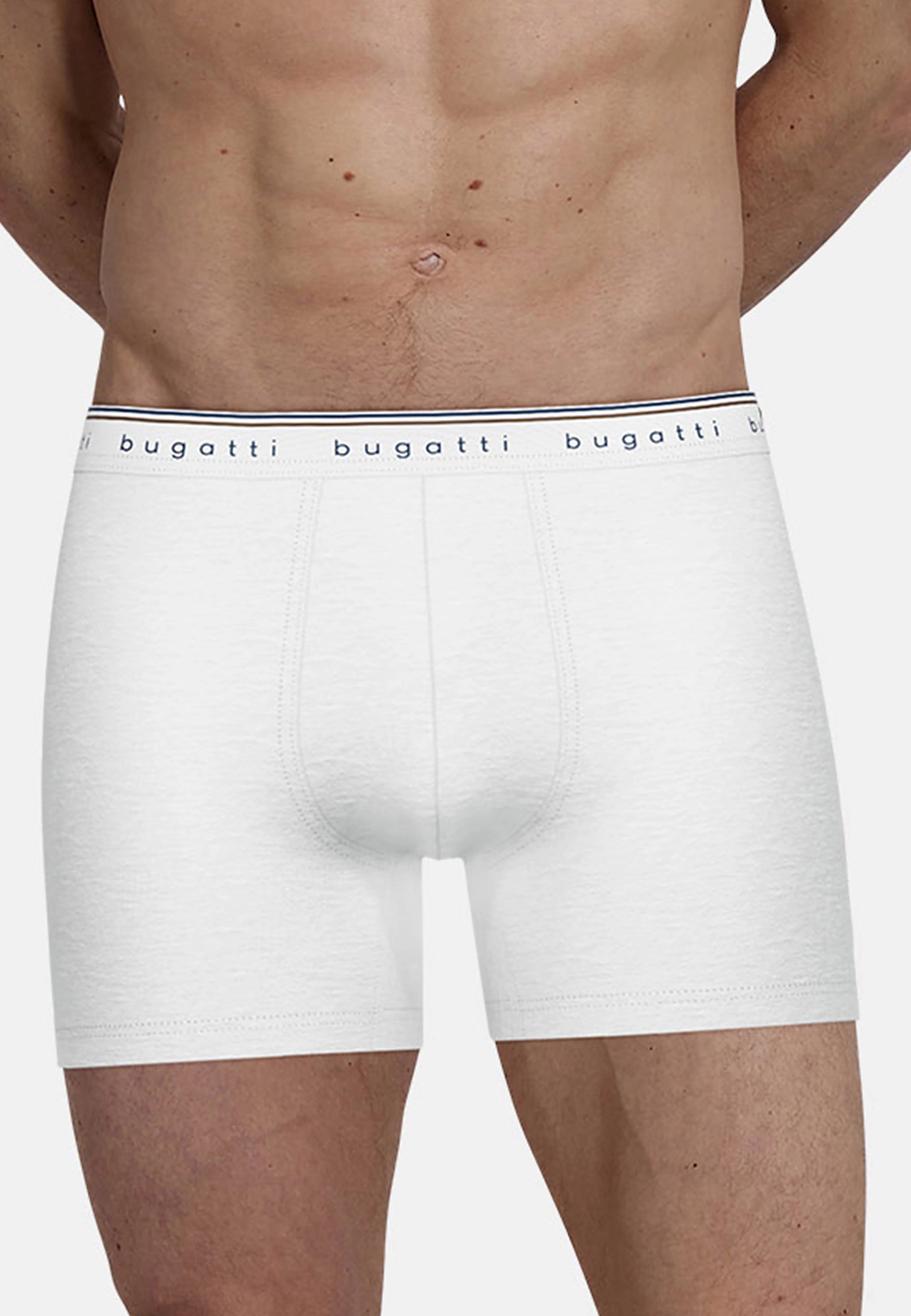 Weiße bugatti Boxershorts auf Model, legeres Bild, klassisches Design, dezenter Stil.