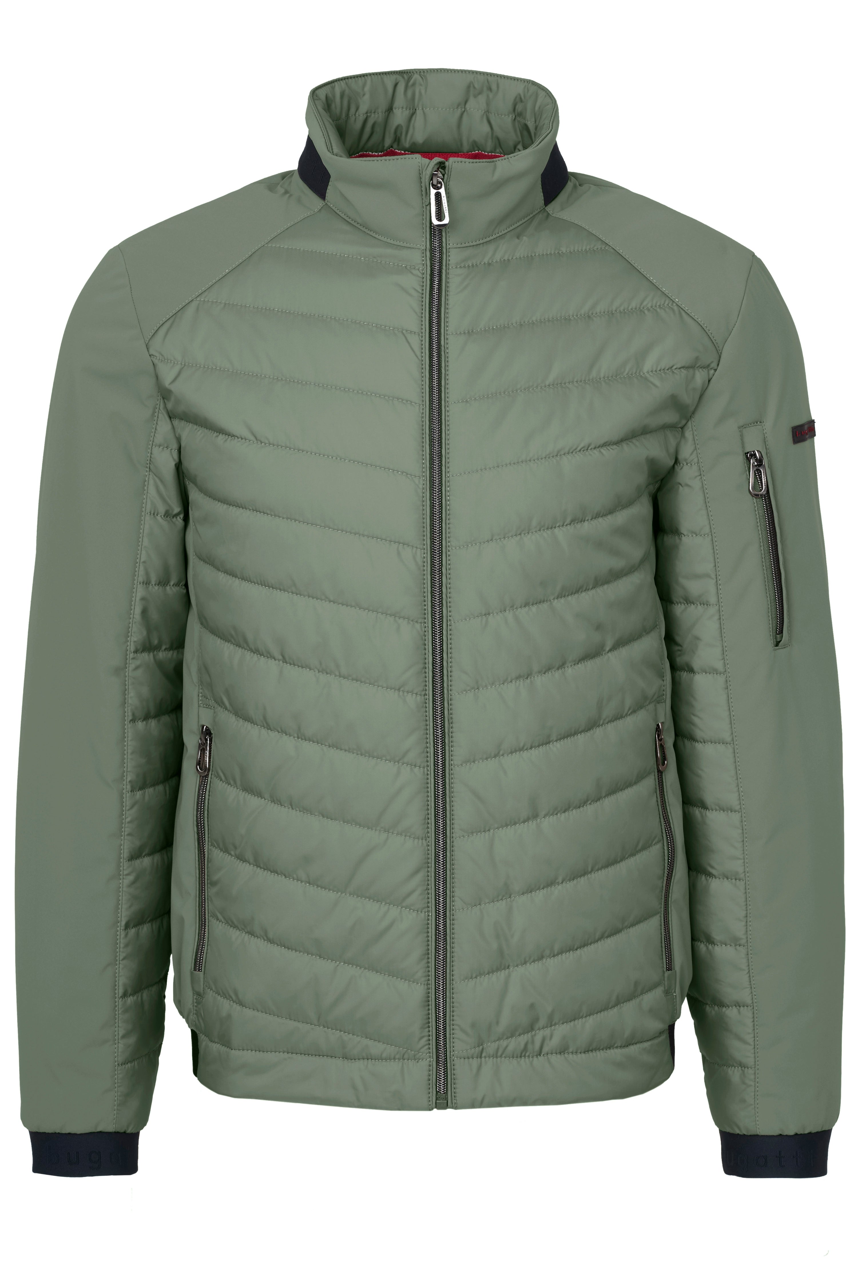 Grüne Steppjacke von bugatti, Vorderansicht, mit Reißverschluss und Stehkragen.