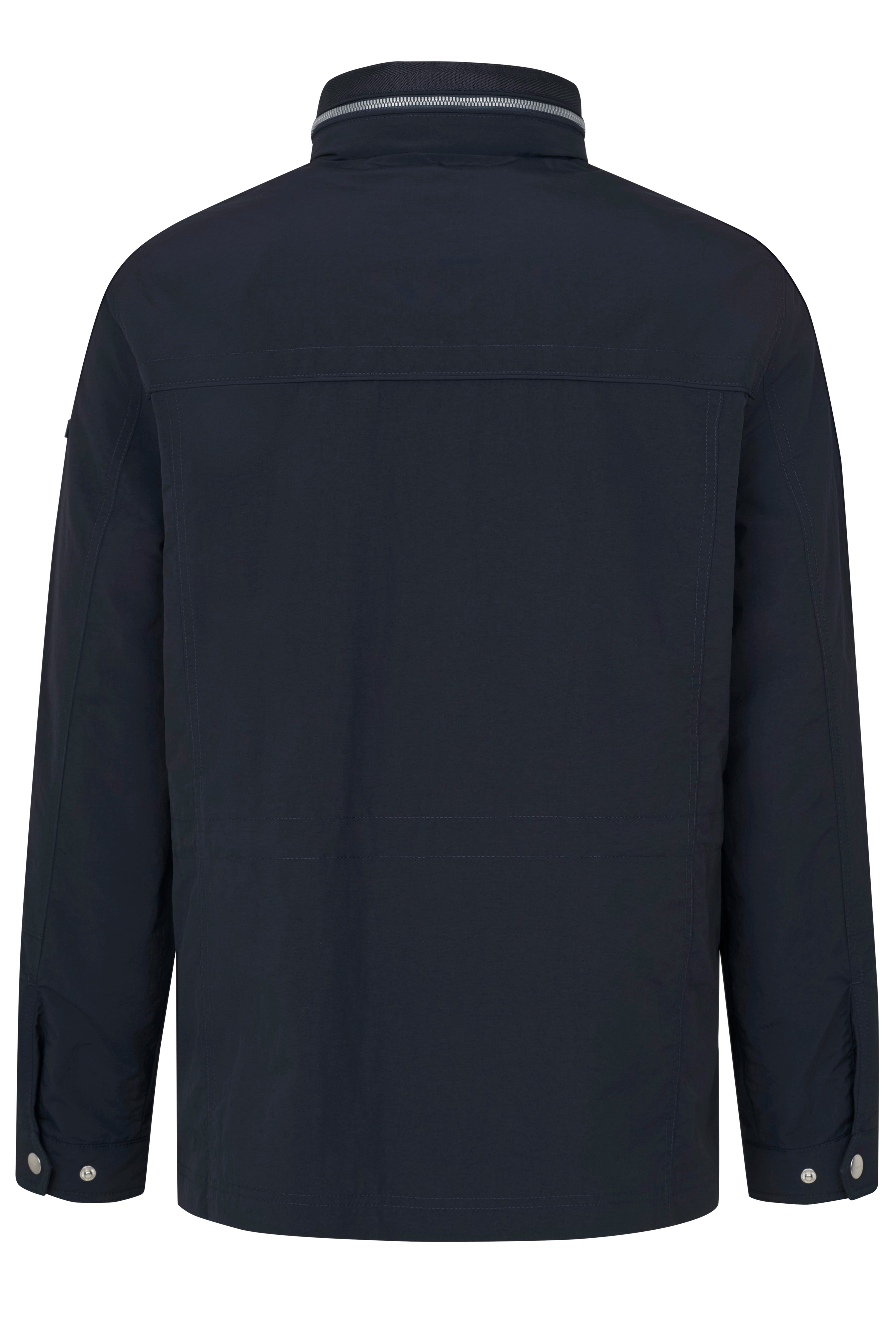 Dunkelblaue bugatti Jacke, Rückansicht, legeres Design, hochwertig und stilvoll.