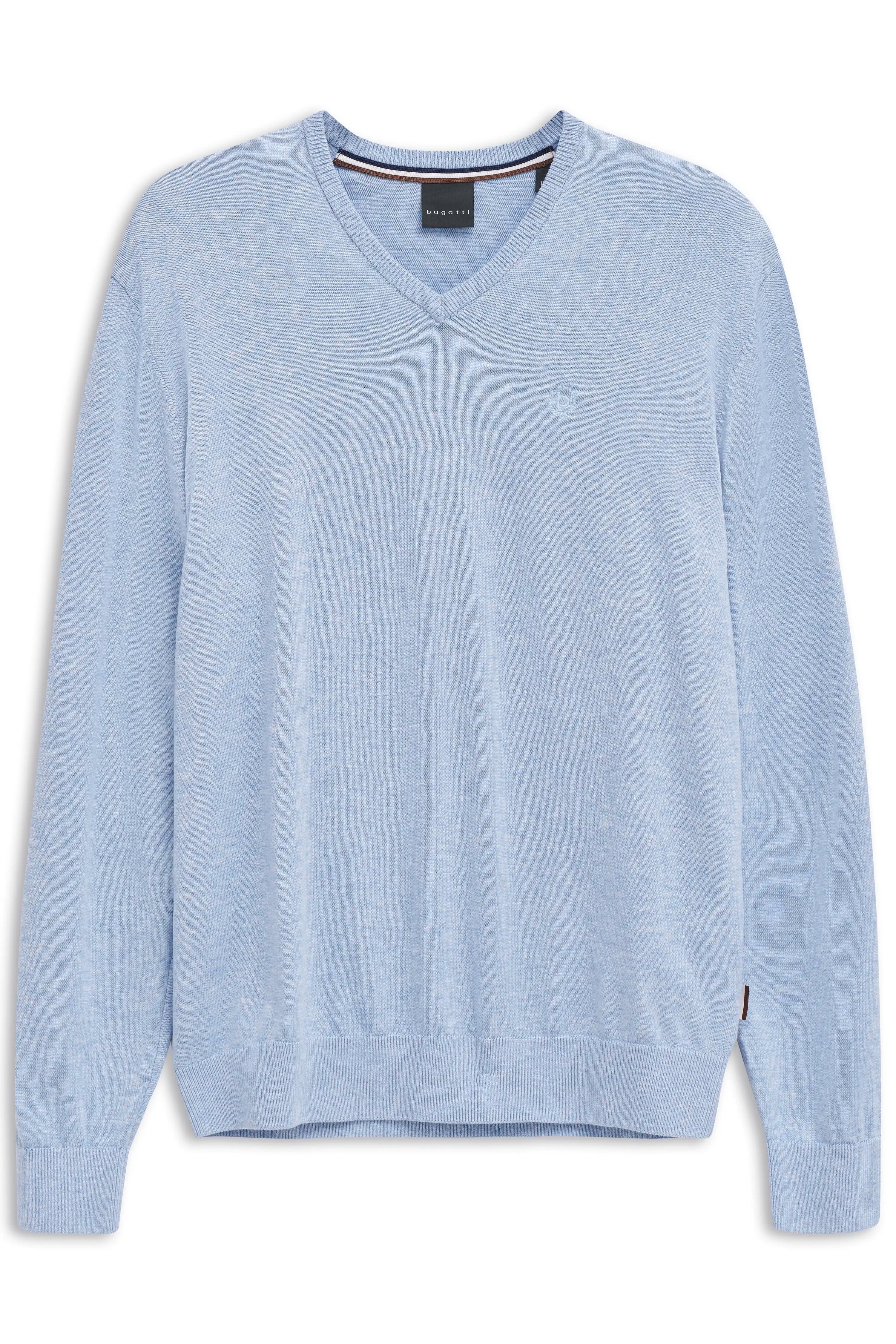 Hellblauer bugatti Pullover mit V-Ausschnitt, legeres Büstenbild, hochwertiger Stoff, zeitloser Stil.