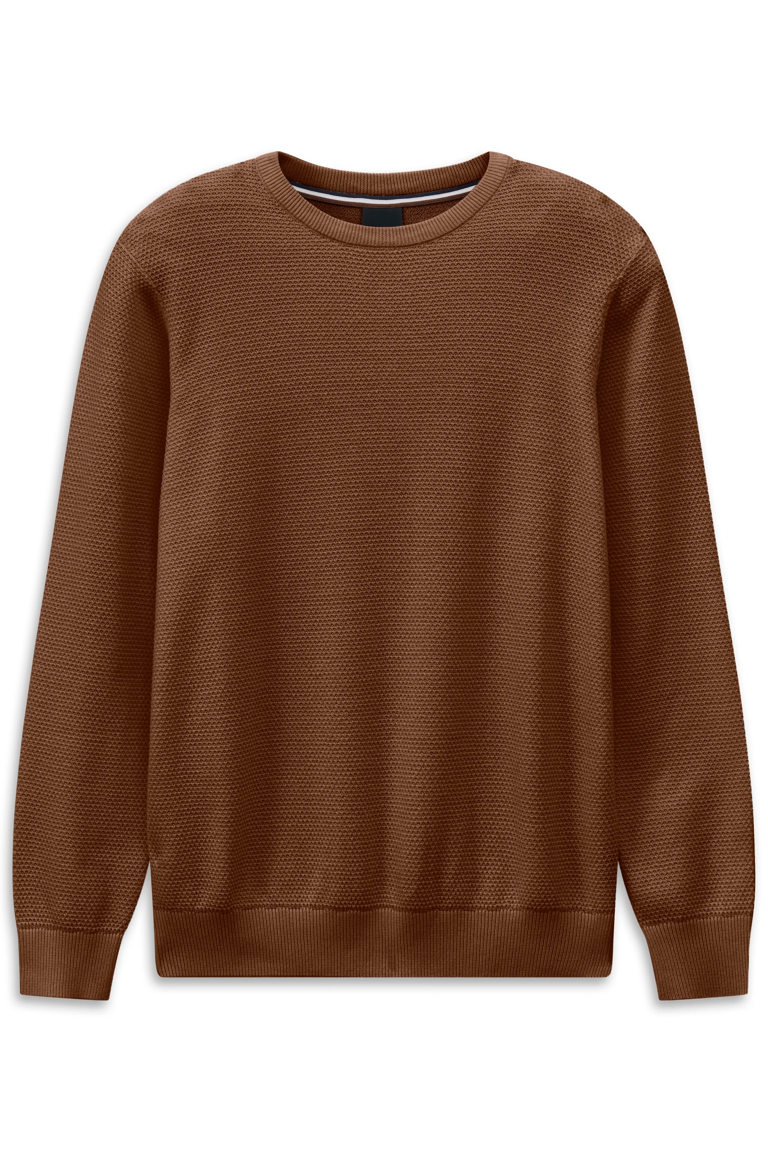Brauner Strickpullover von bugatti, Bustbild, feine Textur, klassischer Stil.