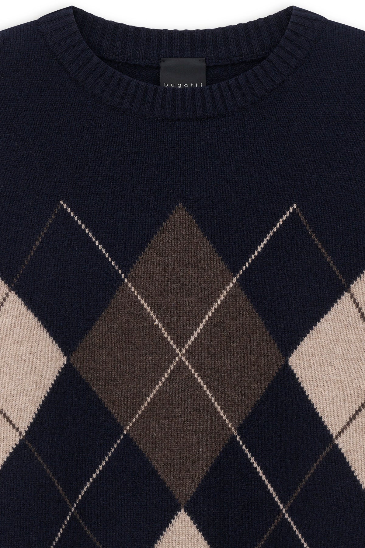 bugatti Pullover in Dunkelblau mit Rautenmuster, Nahaufnahme, hochwertige Strickware.