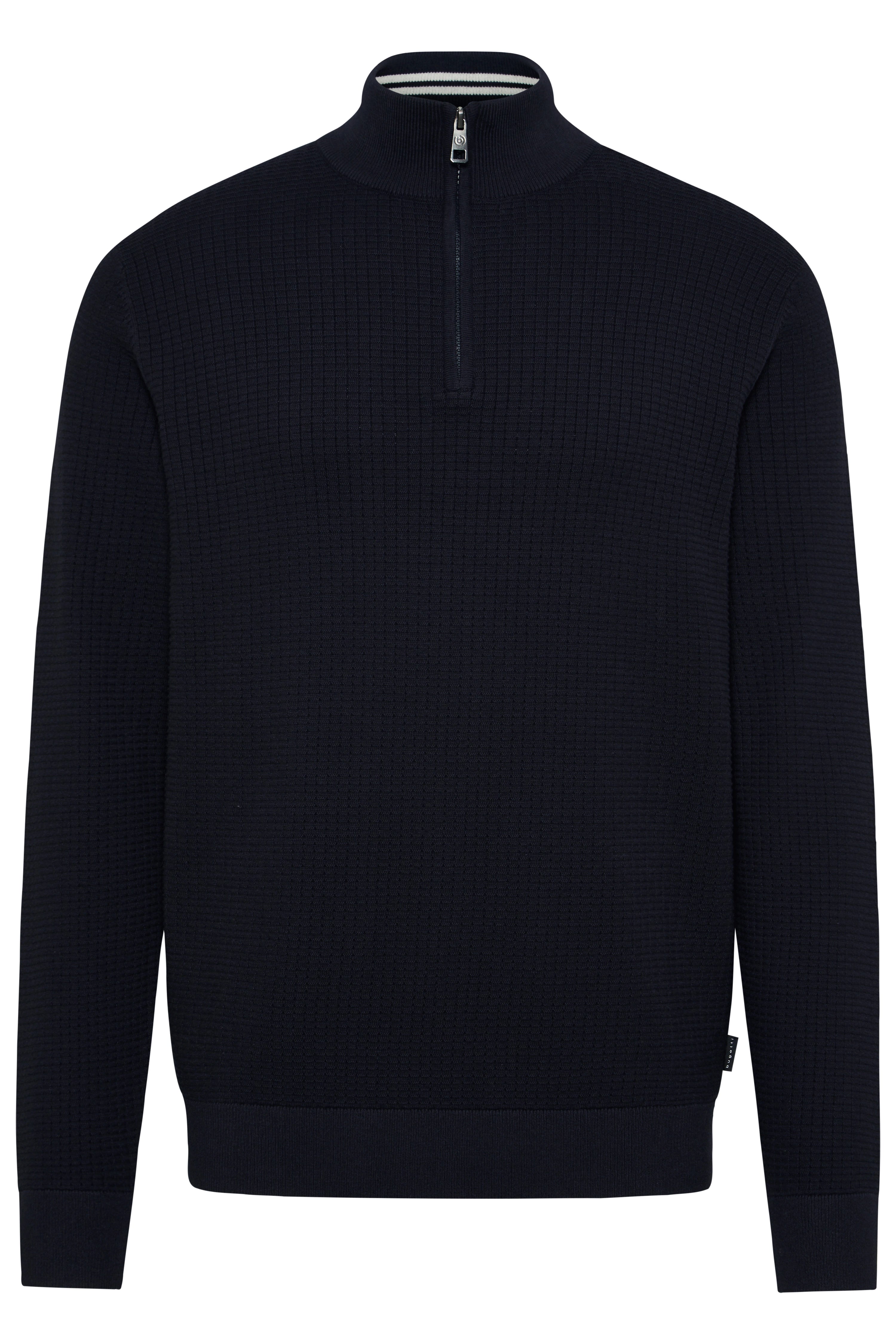 bugatti dunkelblauer Pullover mit Reißverschluss und Strukturmuster, Büstenbild.