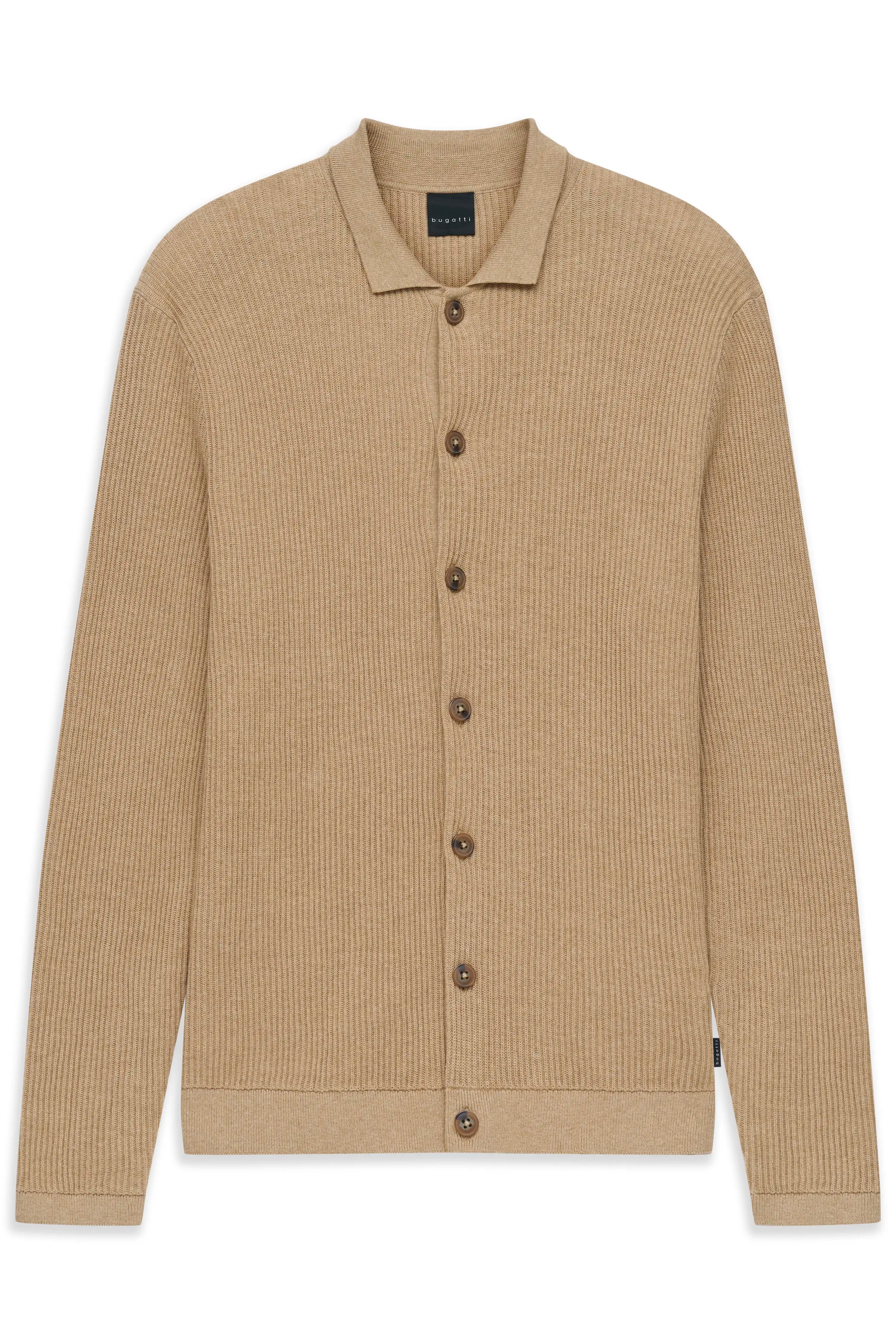 Beiges bugatti Strickhemd, Knopfleiste, Büstenbild, klassisches Design, stilvoll und zeitlos.