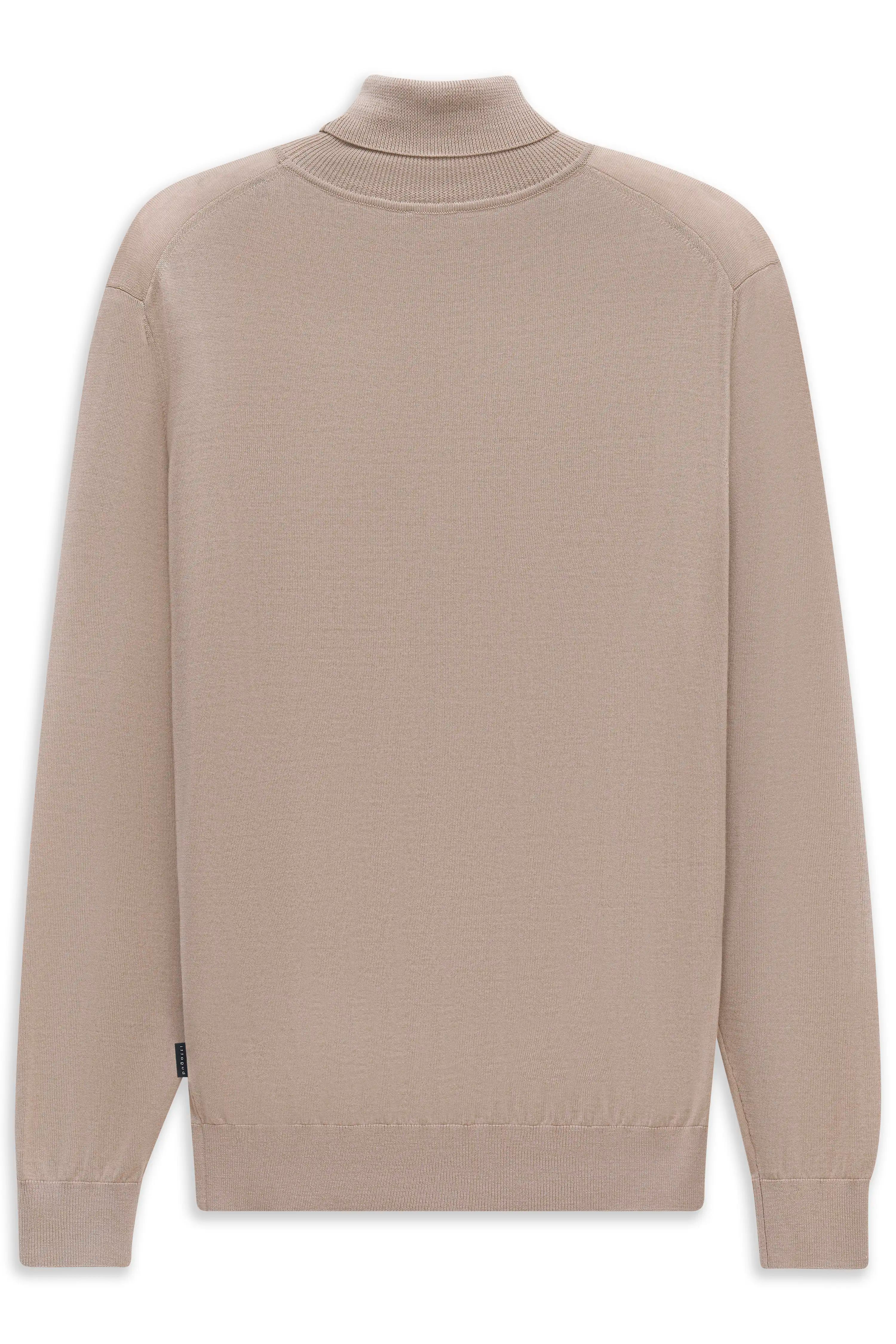 Beiger bugatti Pullover, Büstenbild, klassisches Design, hoher Kragen, lange Ärmel, schlicht und stilvoll.