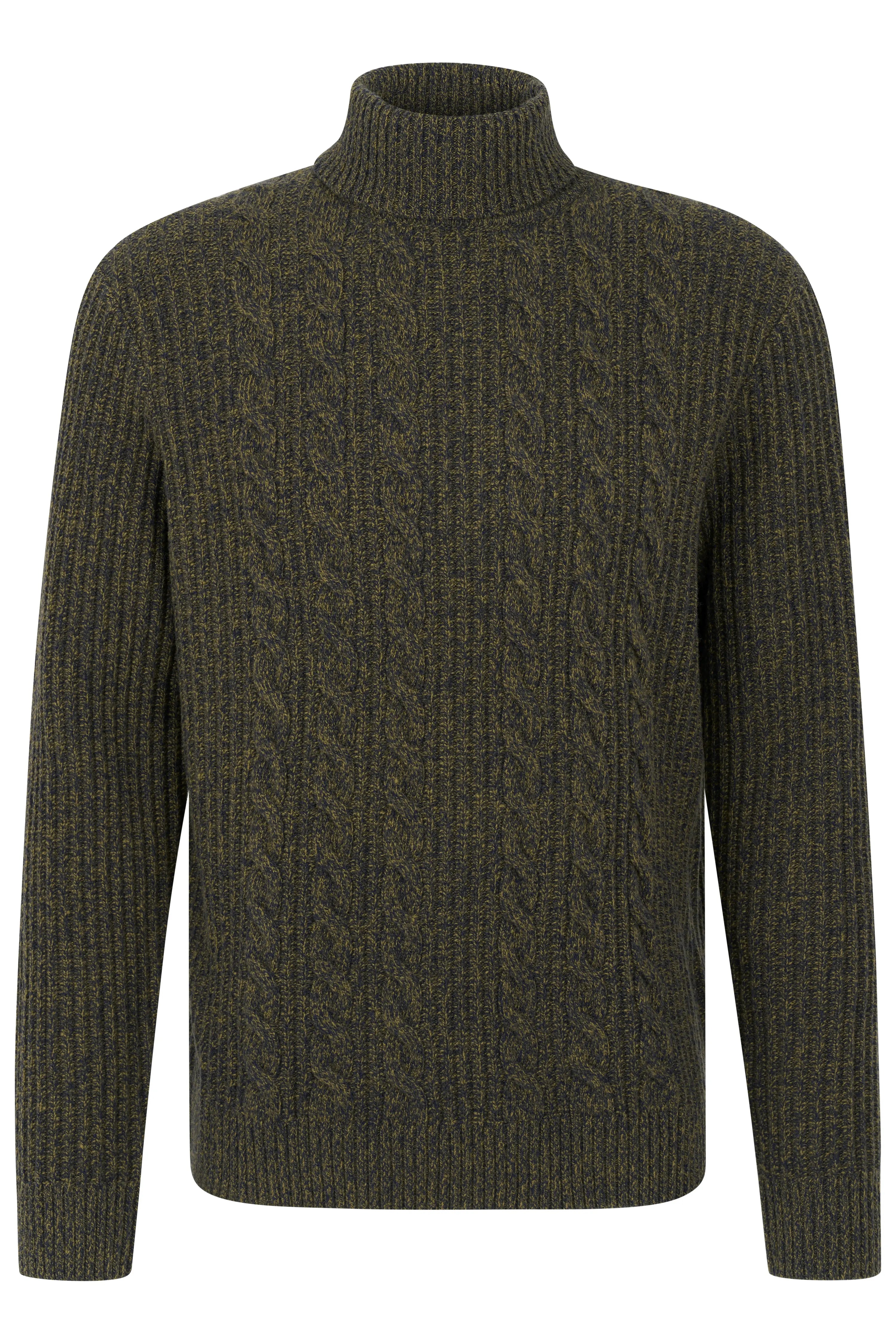 bugatti Herren Rollkragenpullover in Oliv, Zopfmuster, Büstenbild.