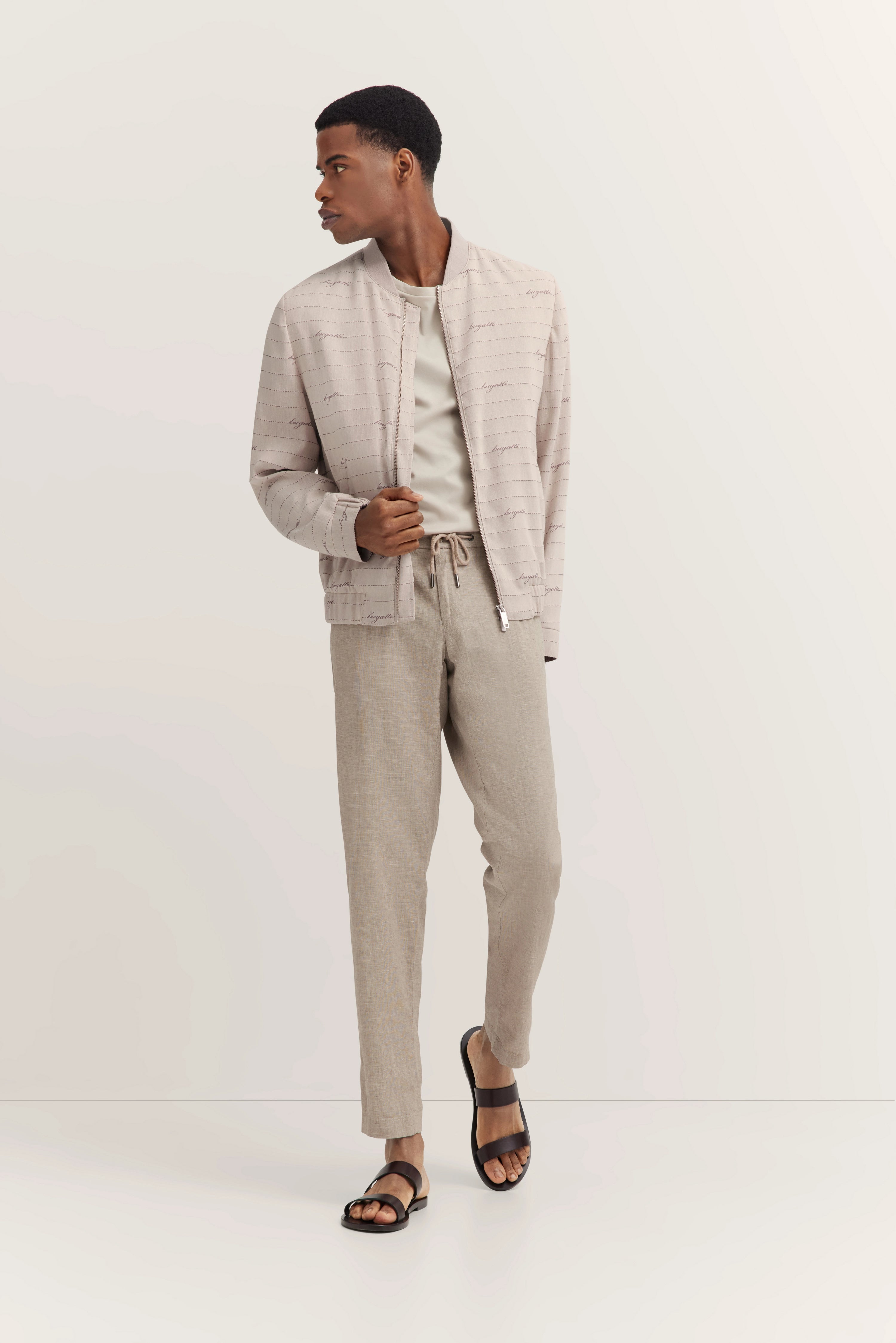 Beige bugatti outfit met jas, shirt en broek